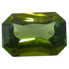 1.88ct Scissor Cut/Octagonal Green Tourmaline from Brazil (Tourmaline verte octogonale taillée aux ciseaux du Brésil)