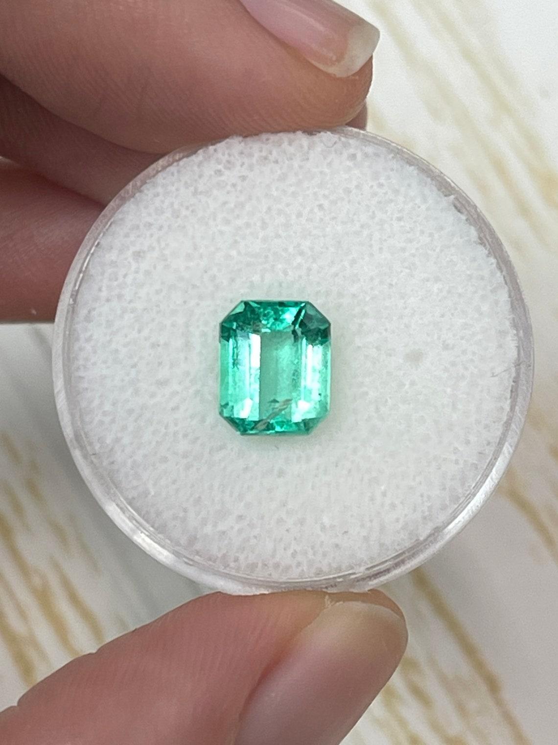 Modern 1.89 Carat 8.3x6.8 Medium Green Colombian Emerald - Emerald Cut May Birthstone For Sale