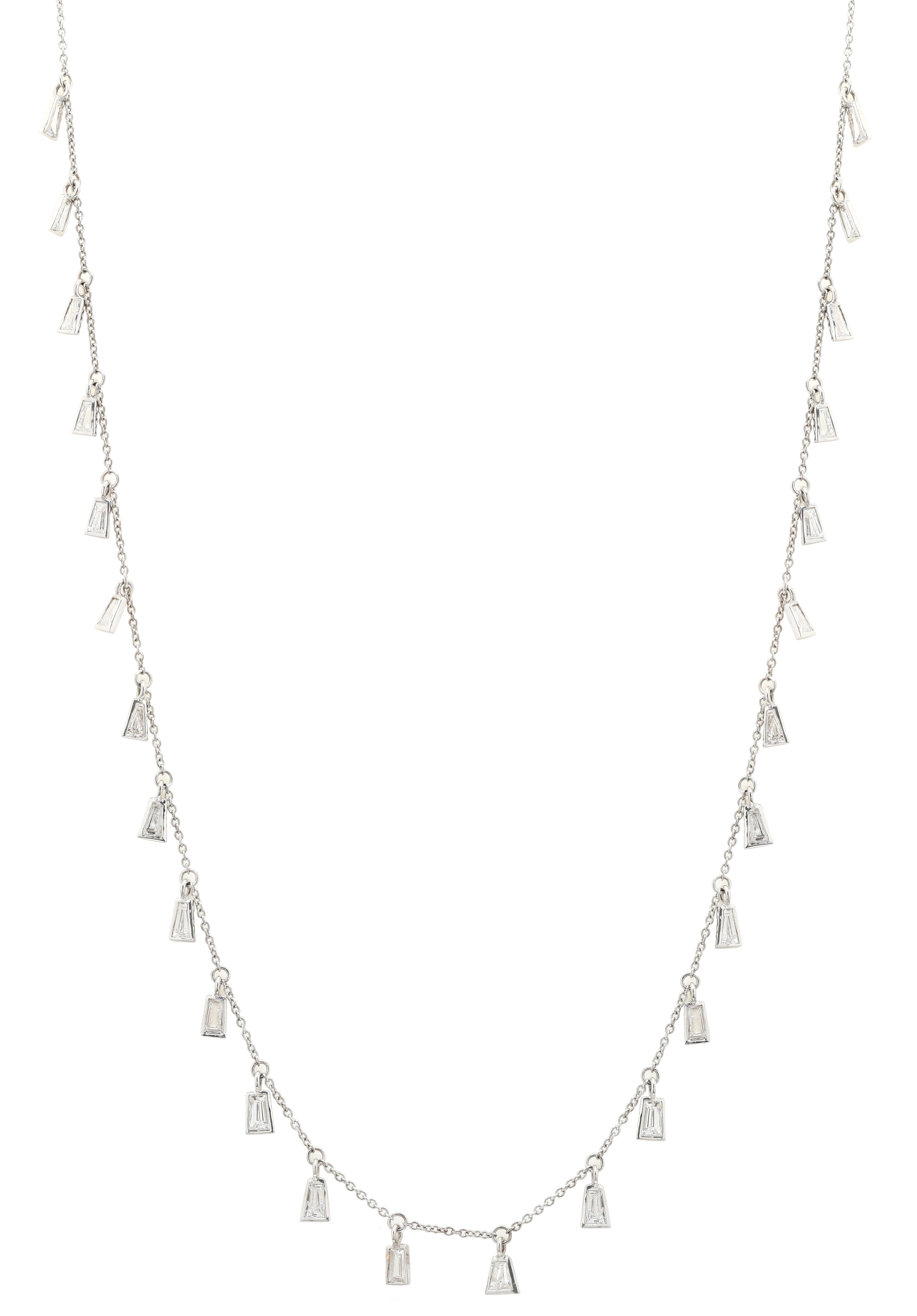 1,89 Karat Diamant-Tropfen-Halskette aus 18 Karat Weißgold  (Baguetteschliff) im Angebot