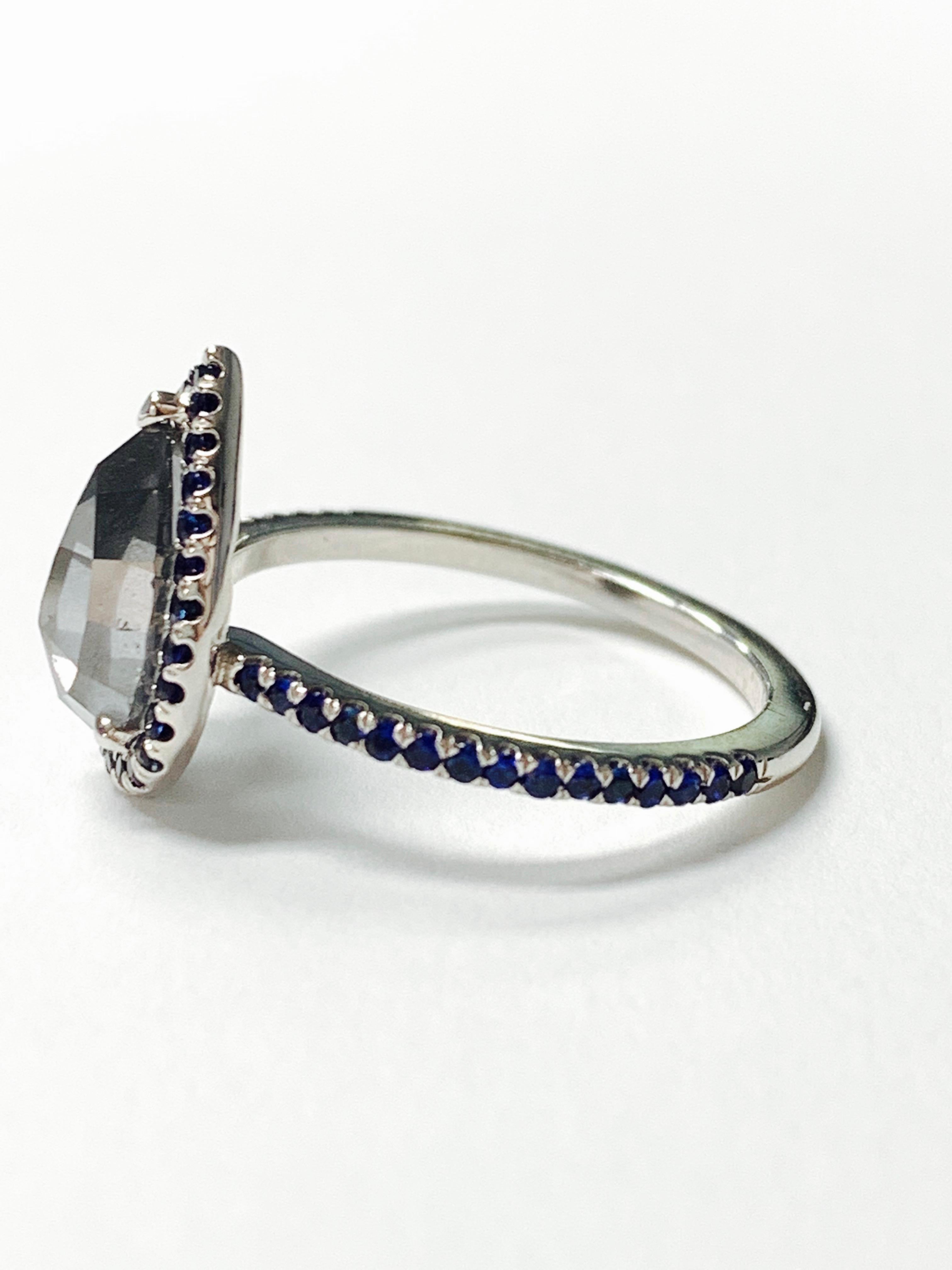 Contemporain Bague en diamant gris foncé fantaisie en forme de poire de 1,89 carat, taille rose, certifié GIA en vente