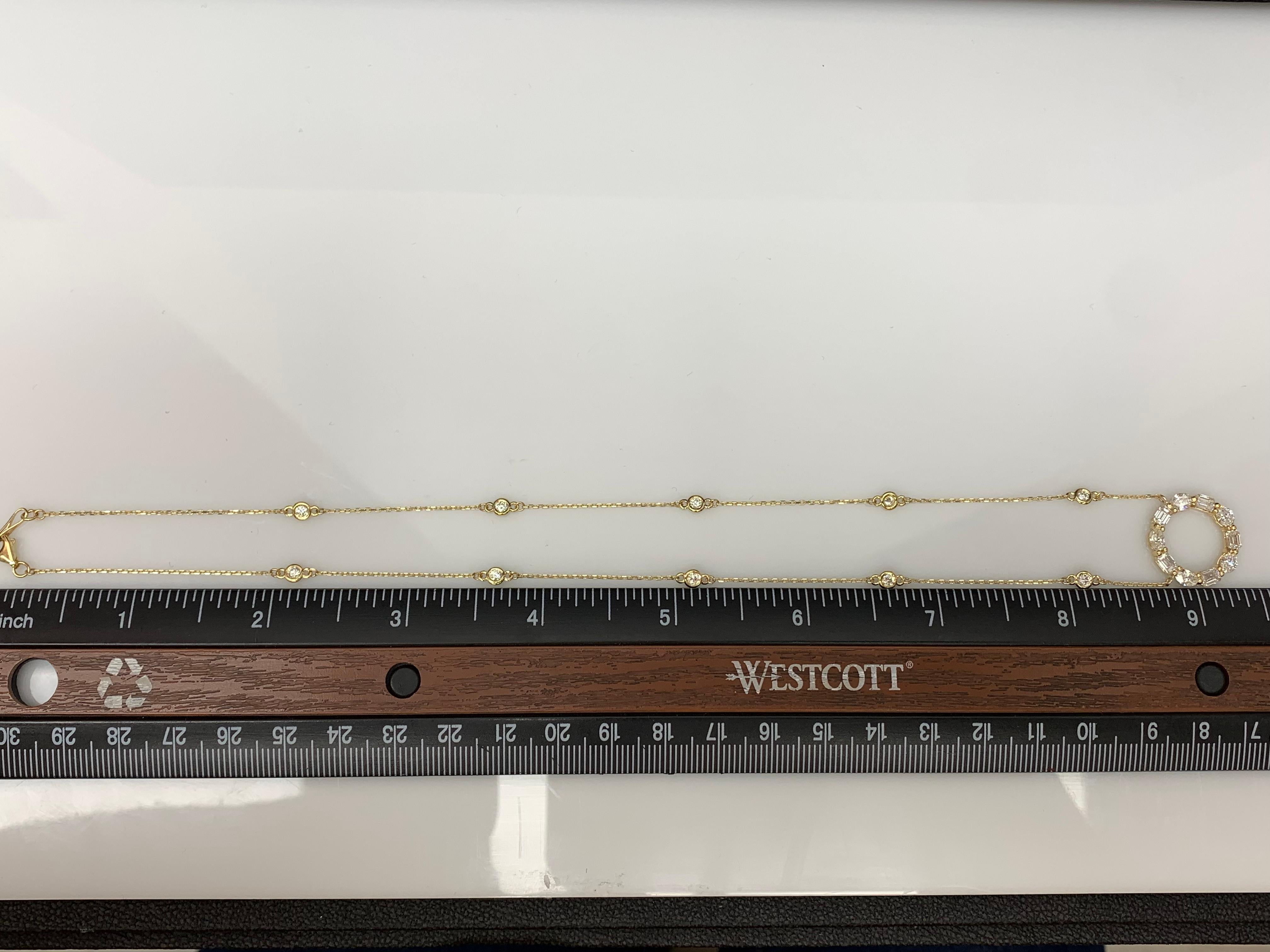 Collier à pendentif cercle en or jaune 14 carats avec diamants de forme mixte de 1,89 carat en vente 3
