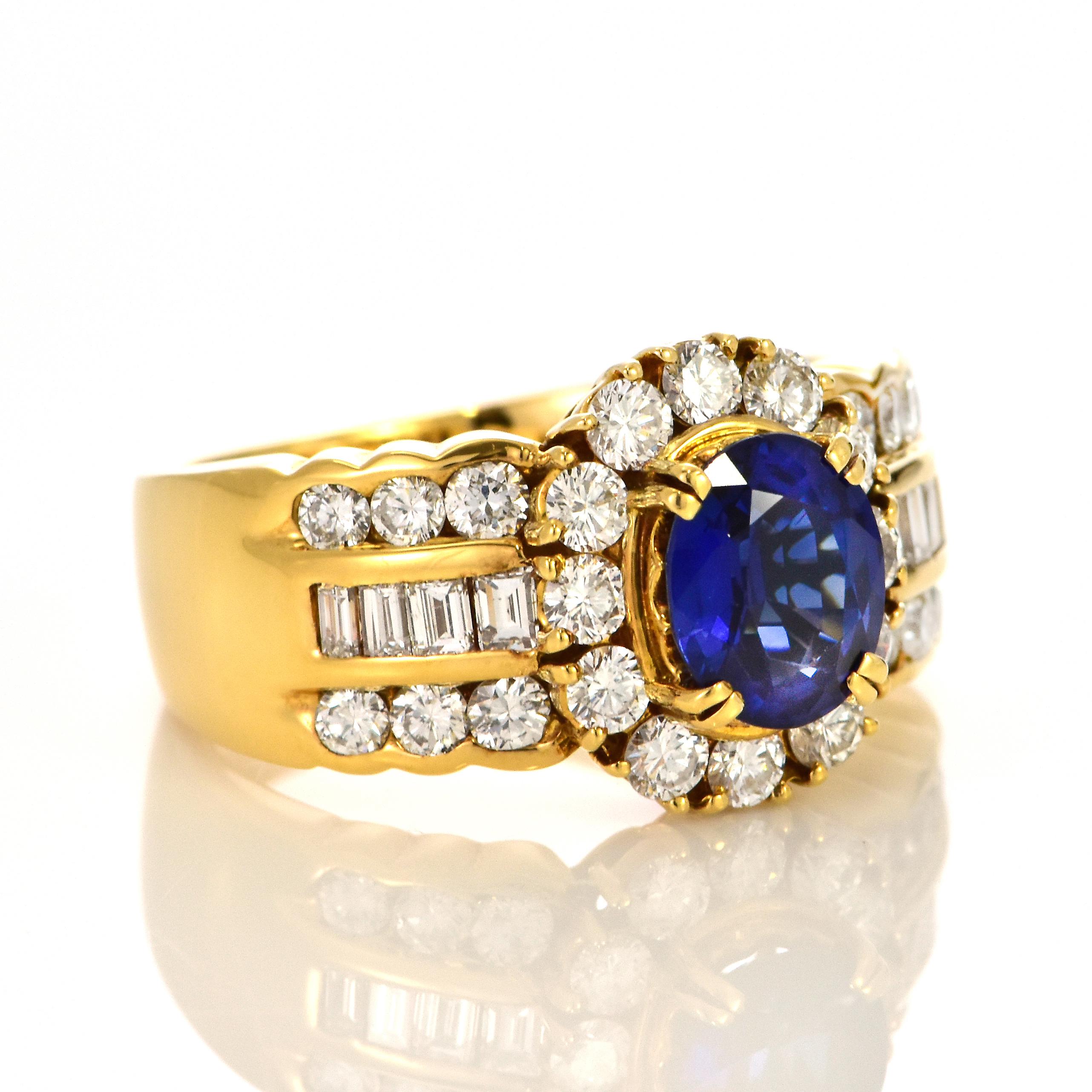 Modern 1.89 Carat Natural Royal Blue Sapphire & Diamond Ring Made in 18 Karat Gold For Sale