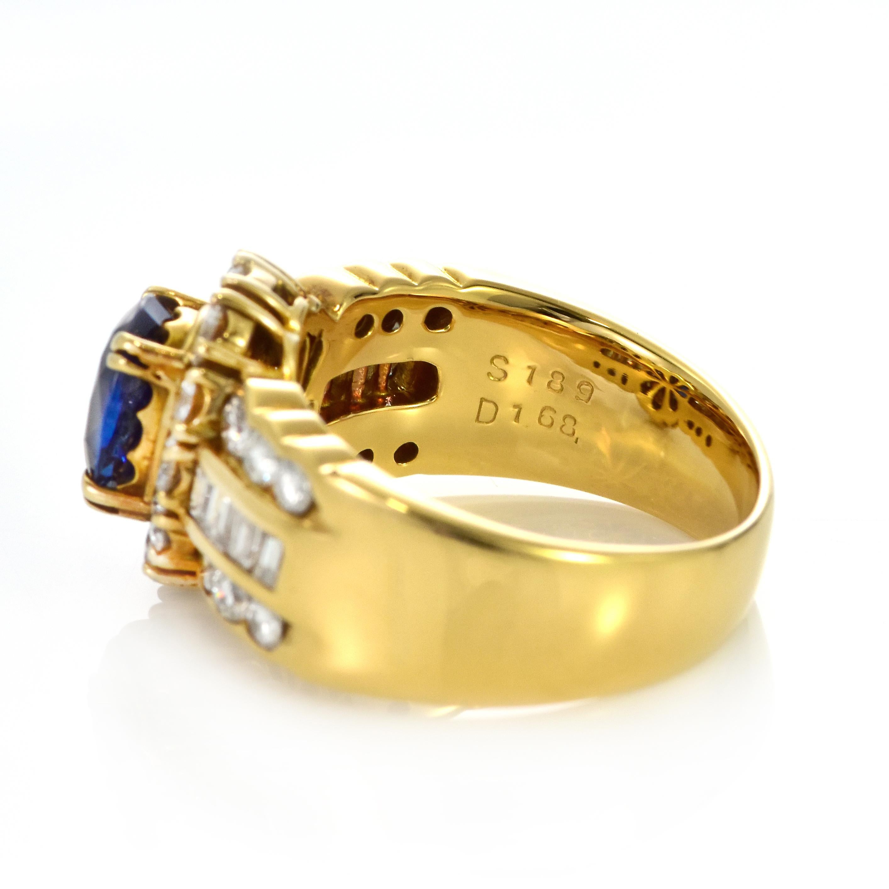 Oval Cut 1.89 Carat Natural Royal Blue Sapphire & Diamond Ring Made in 18 Karat Gold For Sale