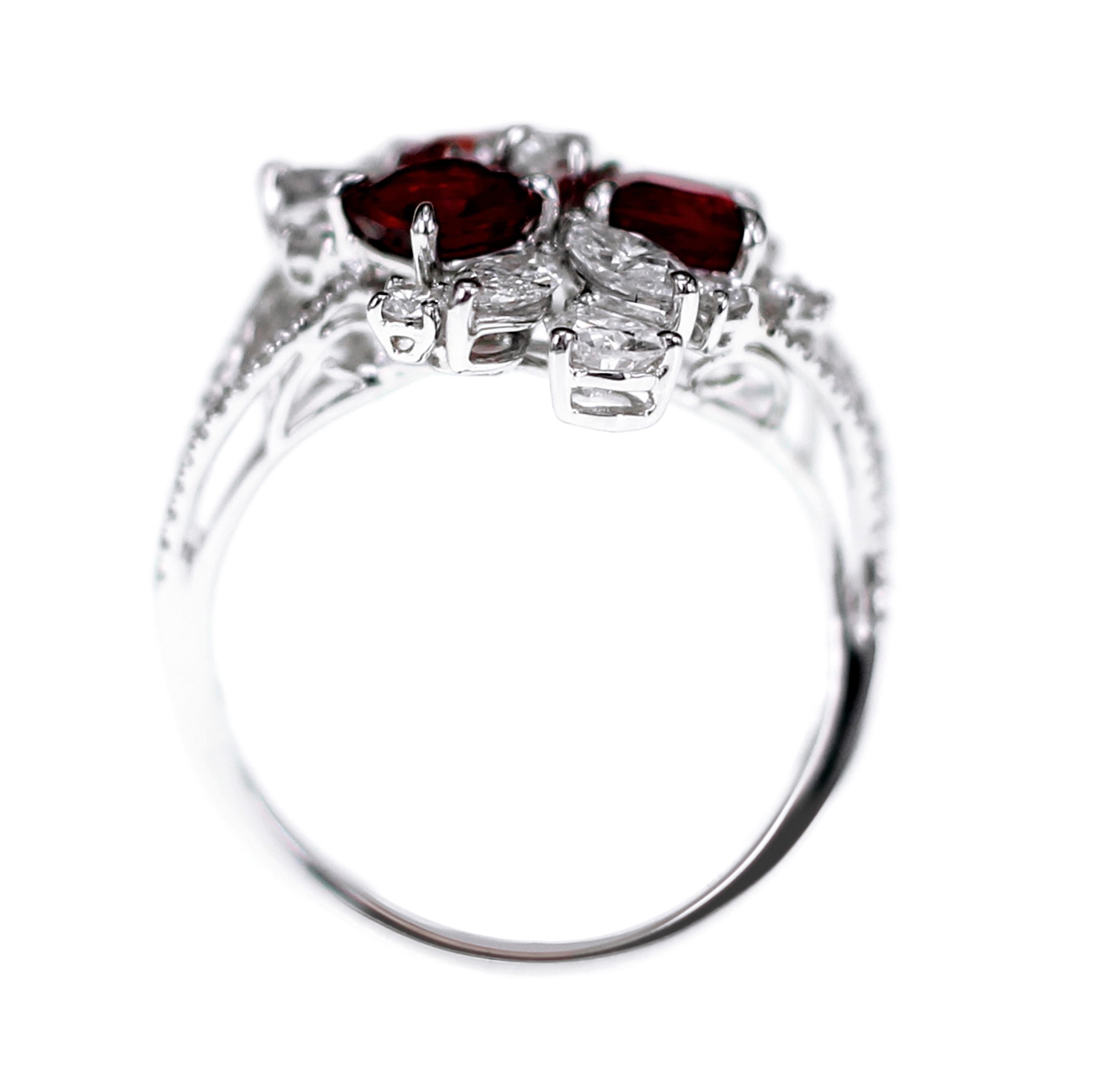 Women's or Men's 1.89 Carat of Burma Vivid Red Spinel Cocktail Ring For Sale