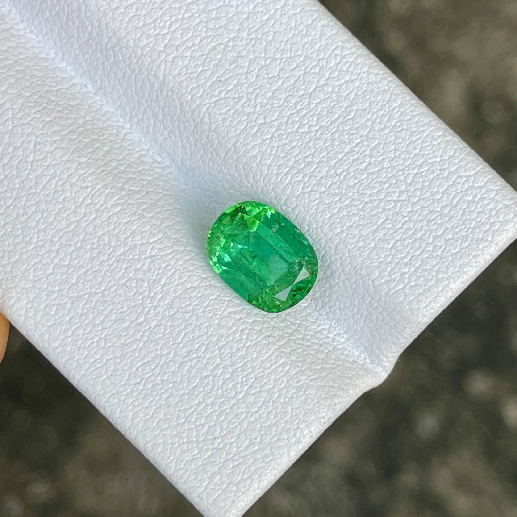 1.89 quilates Piedra turmalina verde menta talla cojín Piedra preciosa afgana en Nuevo estado para la venta en Bangkok, TH