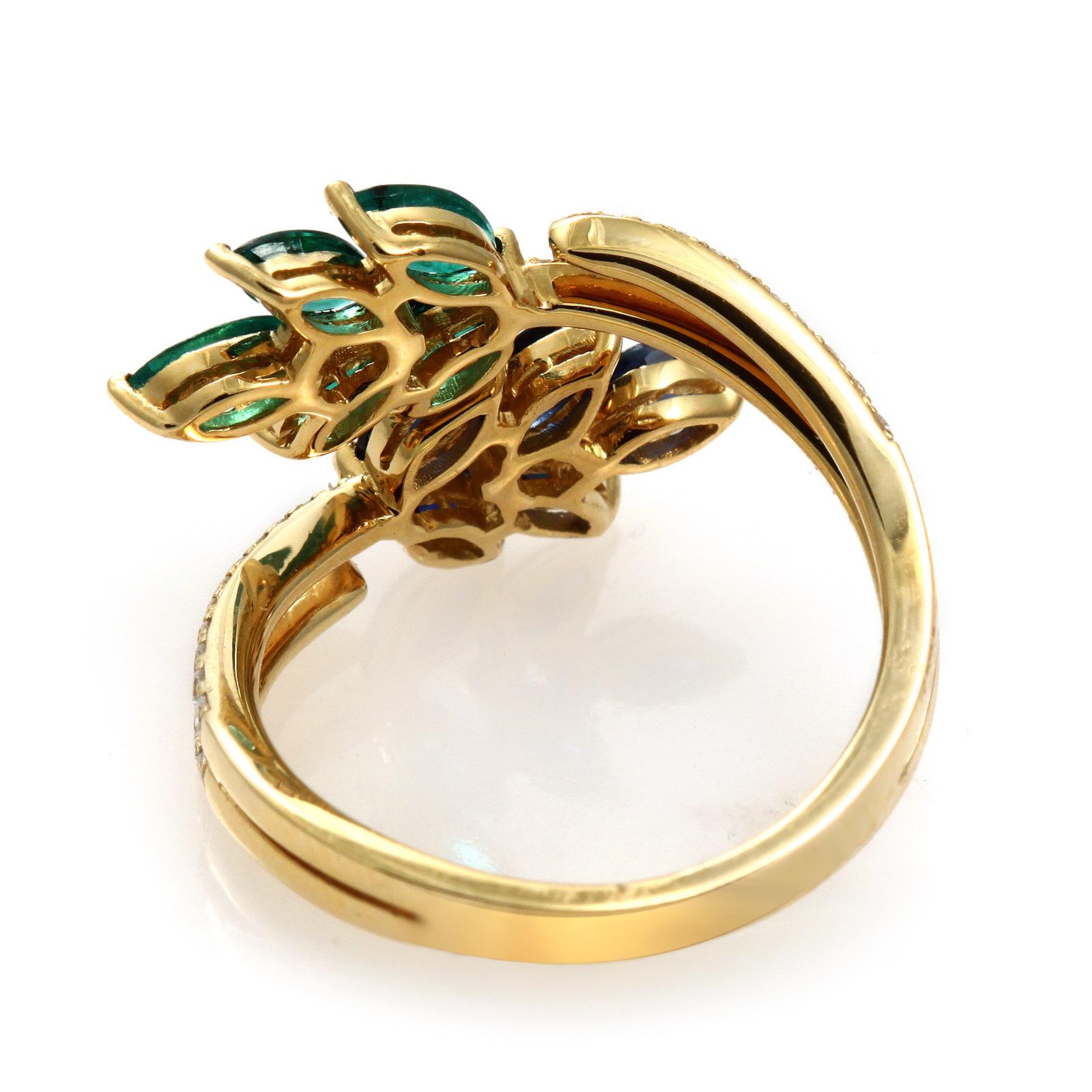 1,89 TC Esmeralda y zafiro 0,25 TC Diamantes en oro amarillo de 18 quilates Anillo en racimo de hojas en Excelente estado para la venta en Los Angeles, CA
