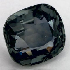 1.89 Karat Grüner Saphir Cushion Lose Edelstein