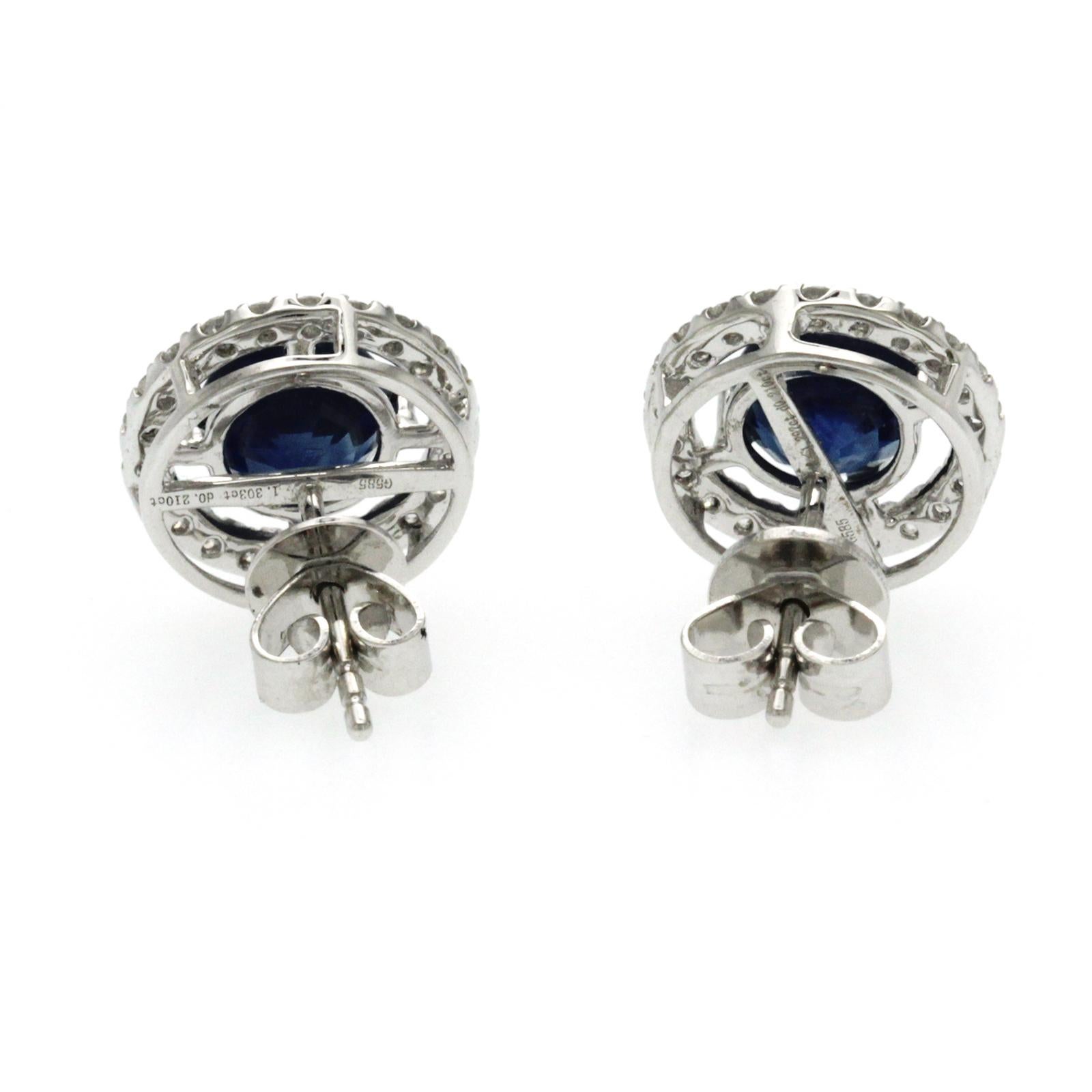 Round Cut 1.89 Ct Natural Blue Sapphire 0.44 Ct Diamonds 14K White Gold Stud Earrings For Sale