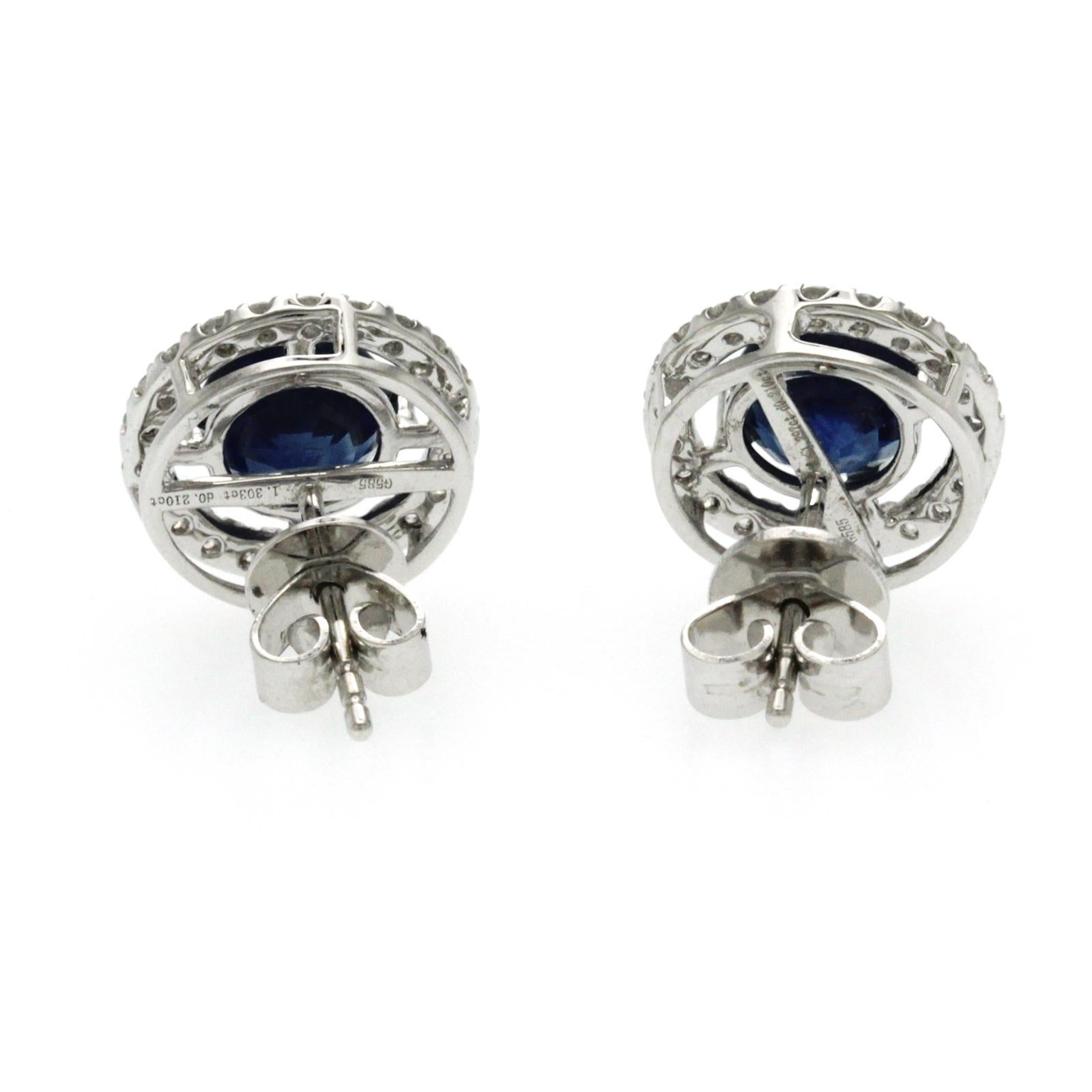 Pendientes de oro blanco de 14 quilates con zafiro azul natural de 1,89 quilates y diamantes de 0,44 quilates en Nuevo estado para la venta en Los Angeles, CA