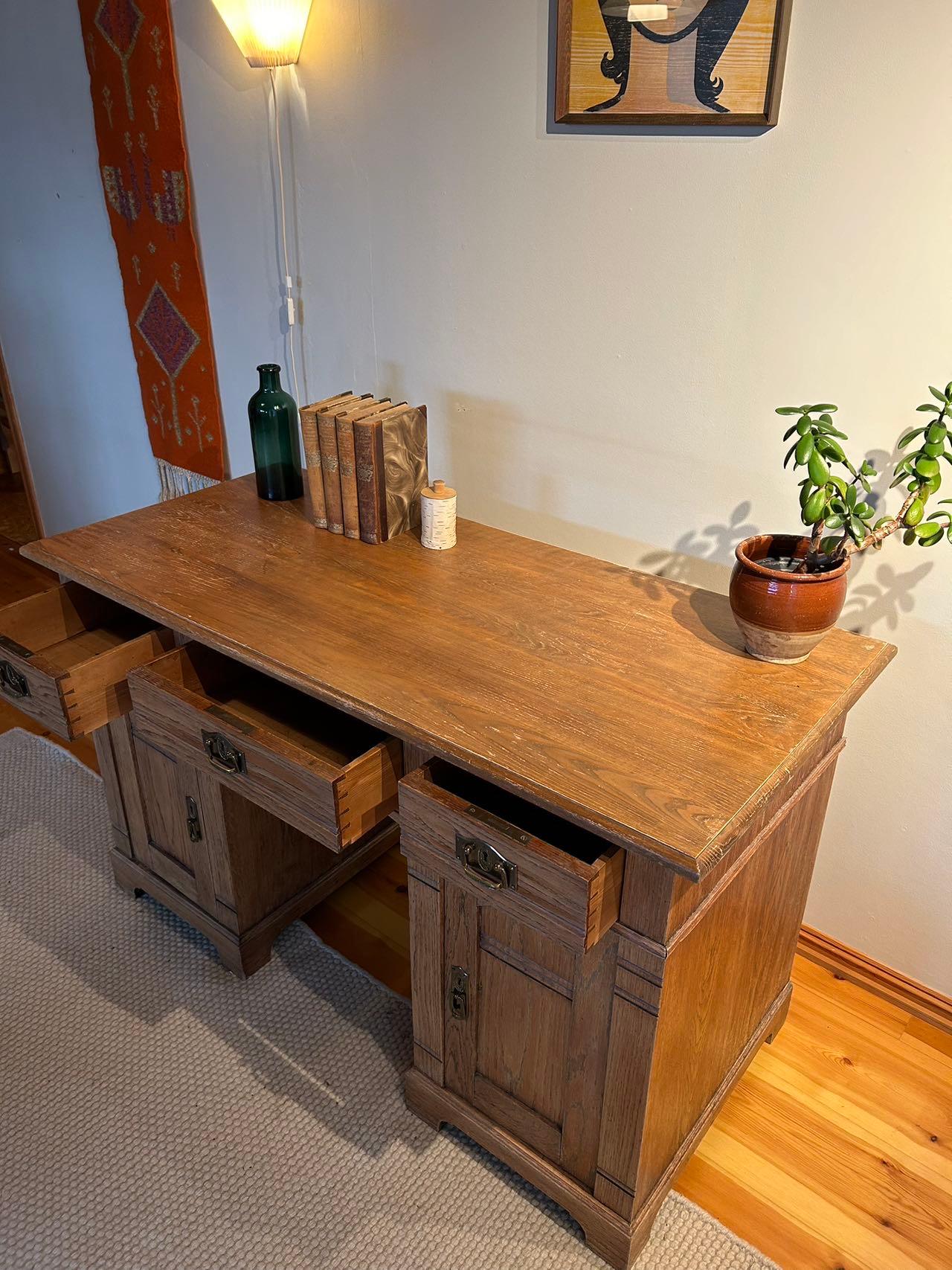 1890-1910 Oak Writing Table, Late-Art Nouveau, Norway / Denmark For Sale 4