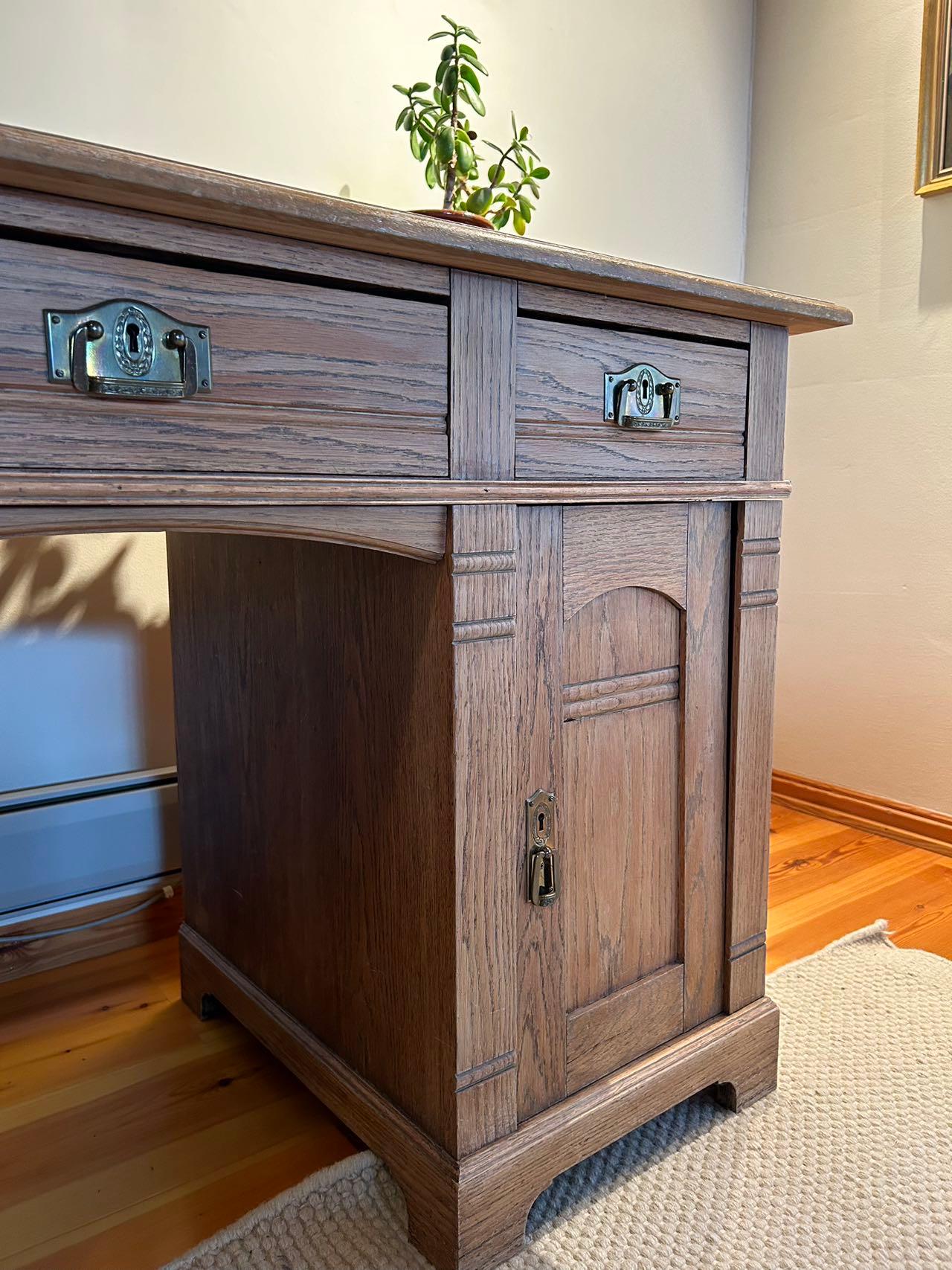 1890-1910 Oak Writing Table, Late-Art Nouveau, Norway / Denmark For Sale 1