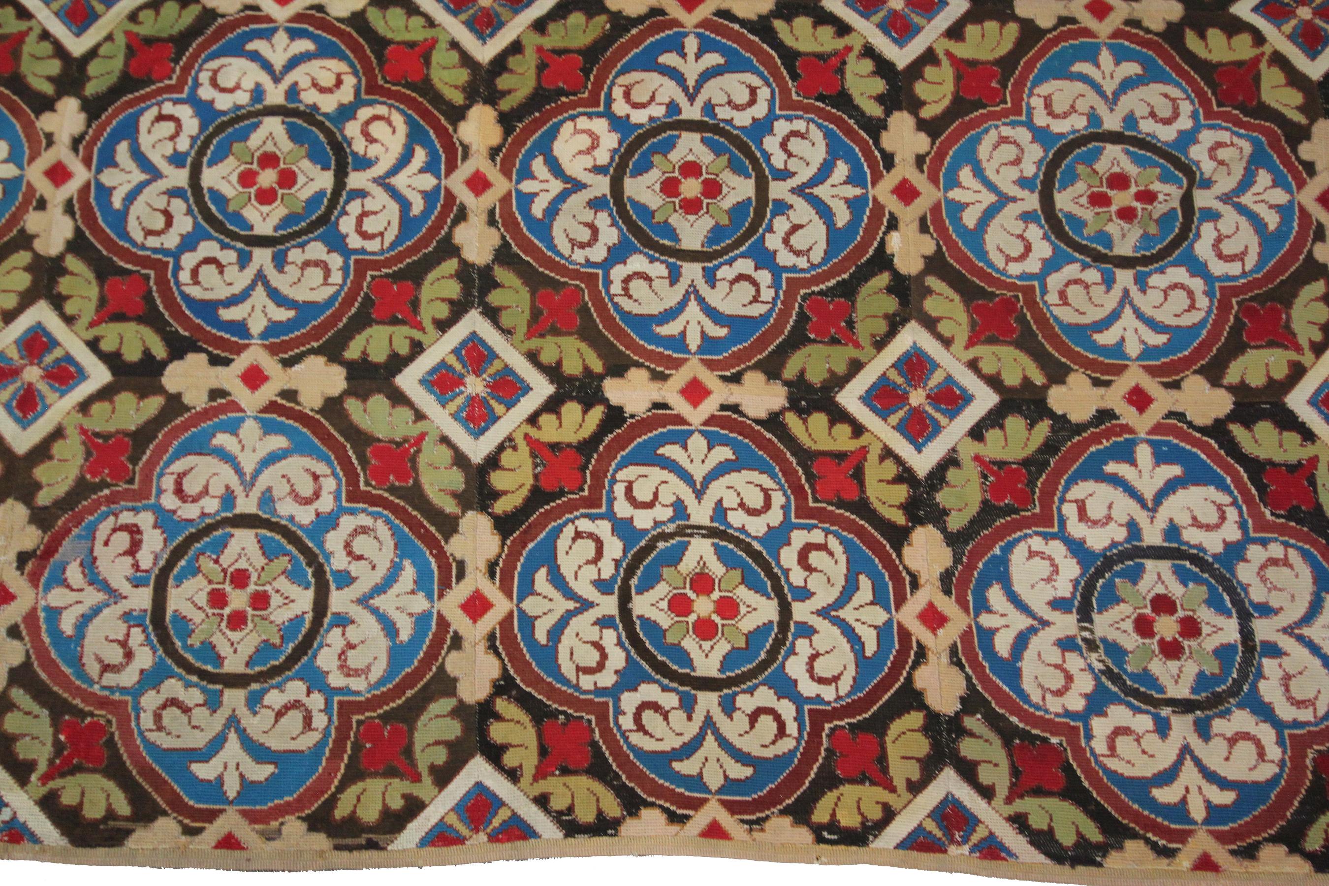 1890 Antique English Needlepoint Overall Geometric Rug Tapestry In Good Condition For Sale In New York, NY