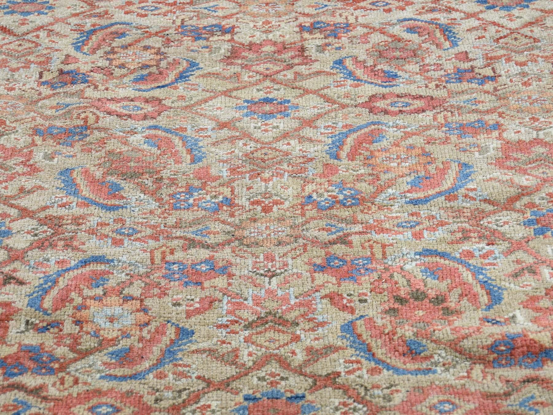 Tapis persan ancien Mahal à motif de poissons, champ de camel, large bordure, 1890 en vente 4
