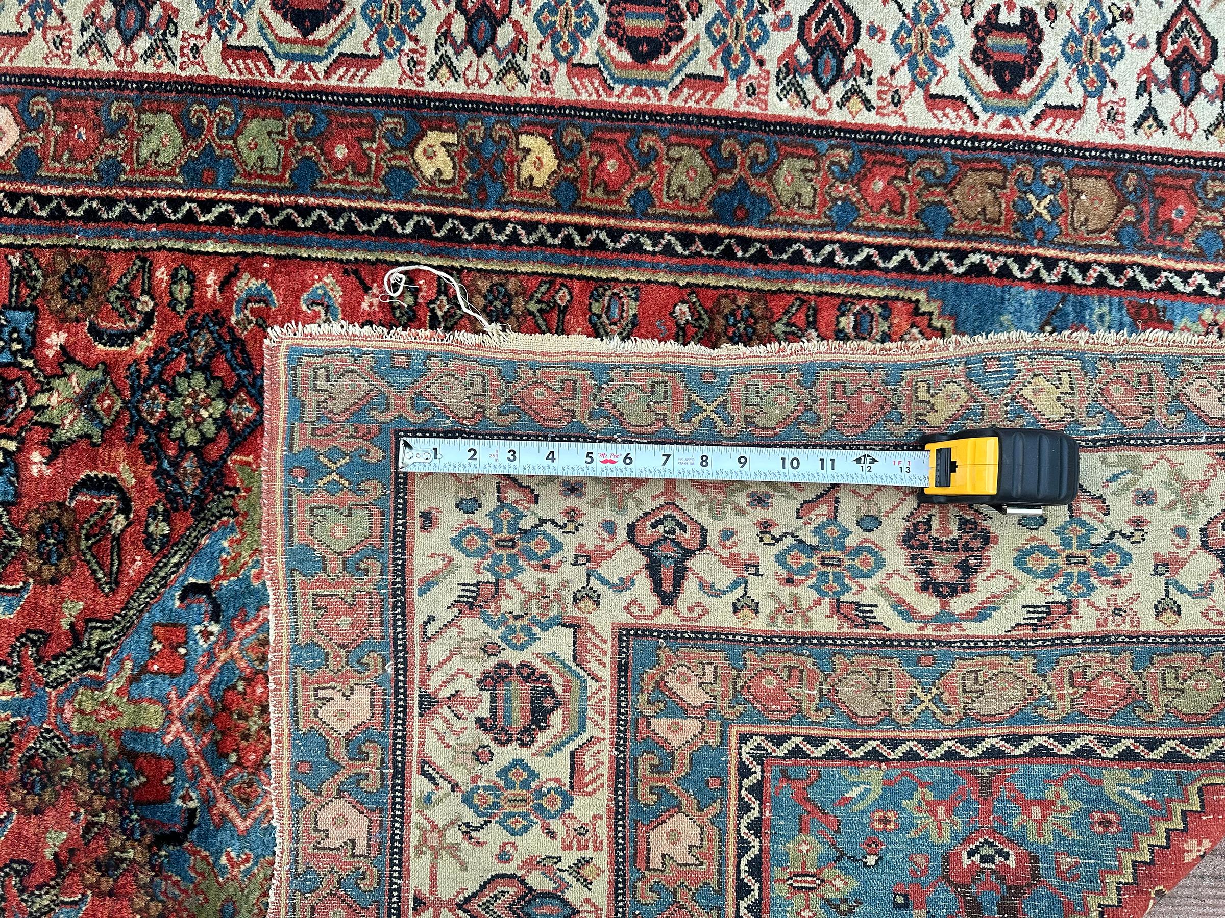 1890 Antique Traditional Oriental Rug Exceptionally fine Rug 5x6 153cm x 191cm For Sale 3