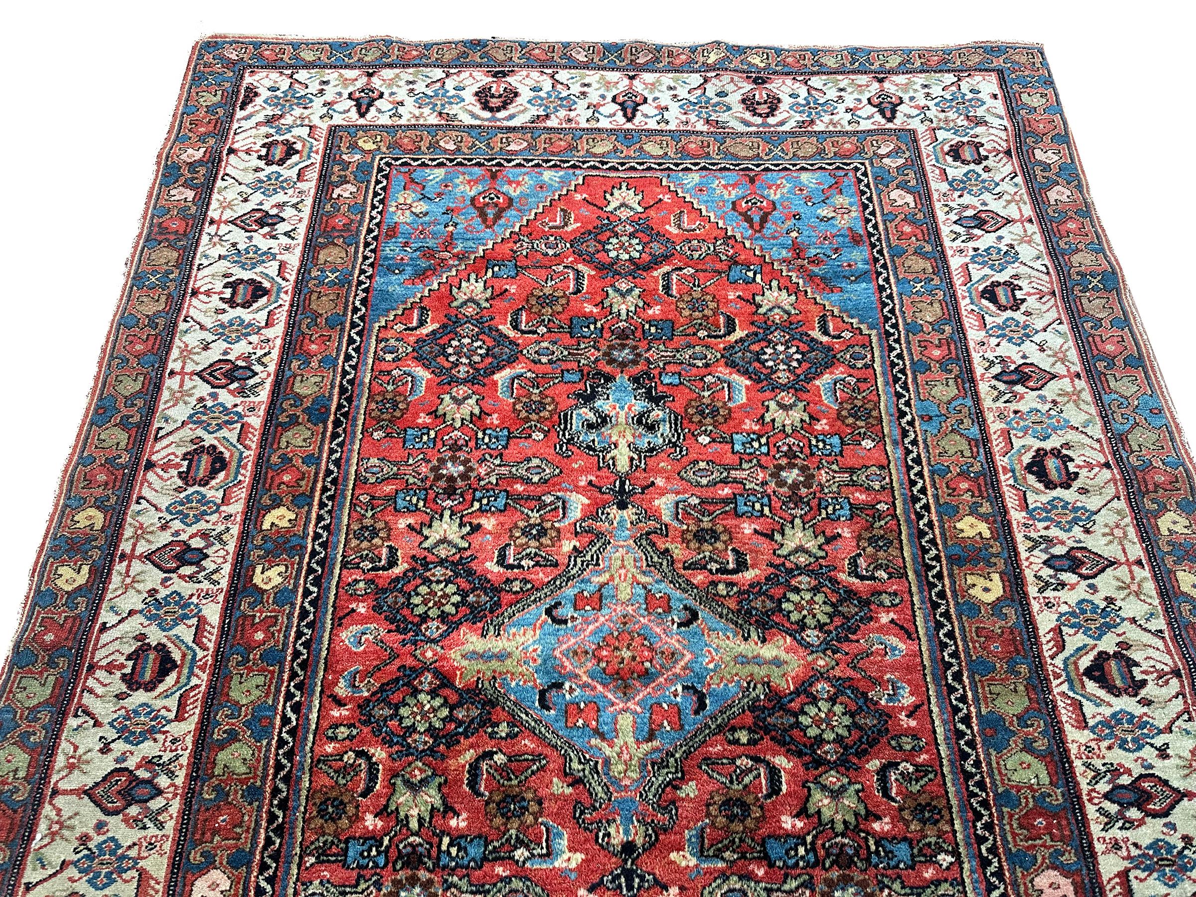 1890 Antique Traditional Oriental Rug Exceptionally fine Rug 5x6 153cm x 191cm In Good Condition For Sale In New York, NY