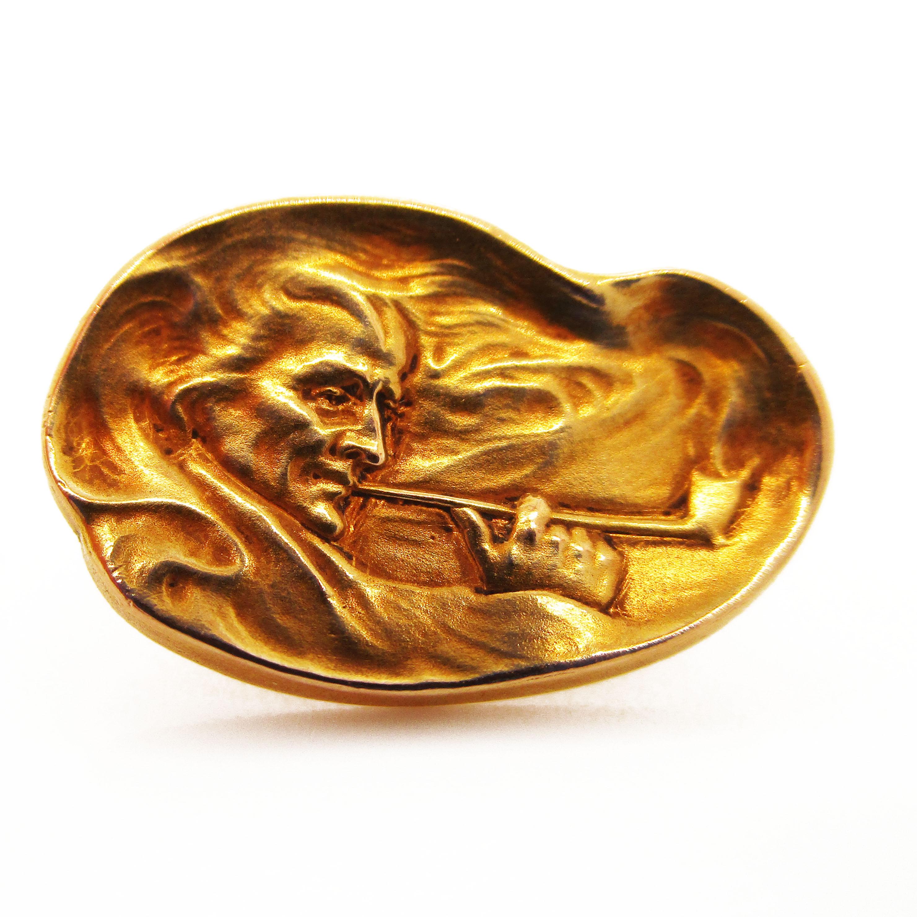 1890 Art Nouveau 14 Karat Yellow Gold Whiteside and Blank Smoking Man Cufflinks In Excellent Condition For Sale In Lexington, KY
