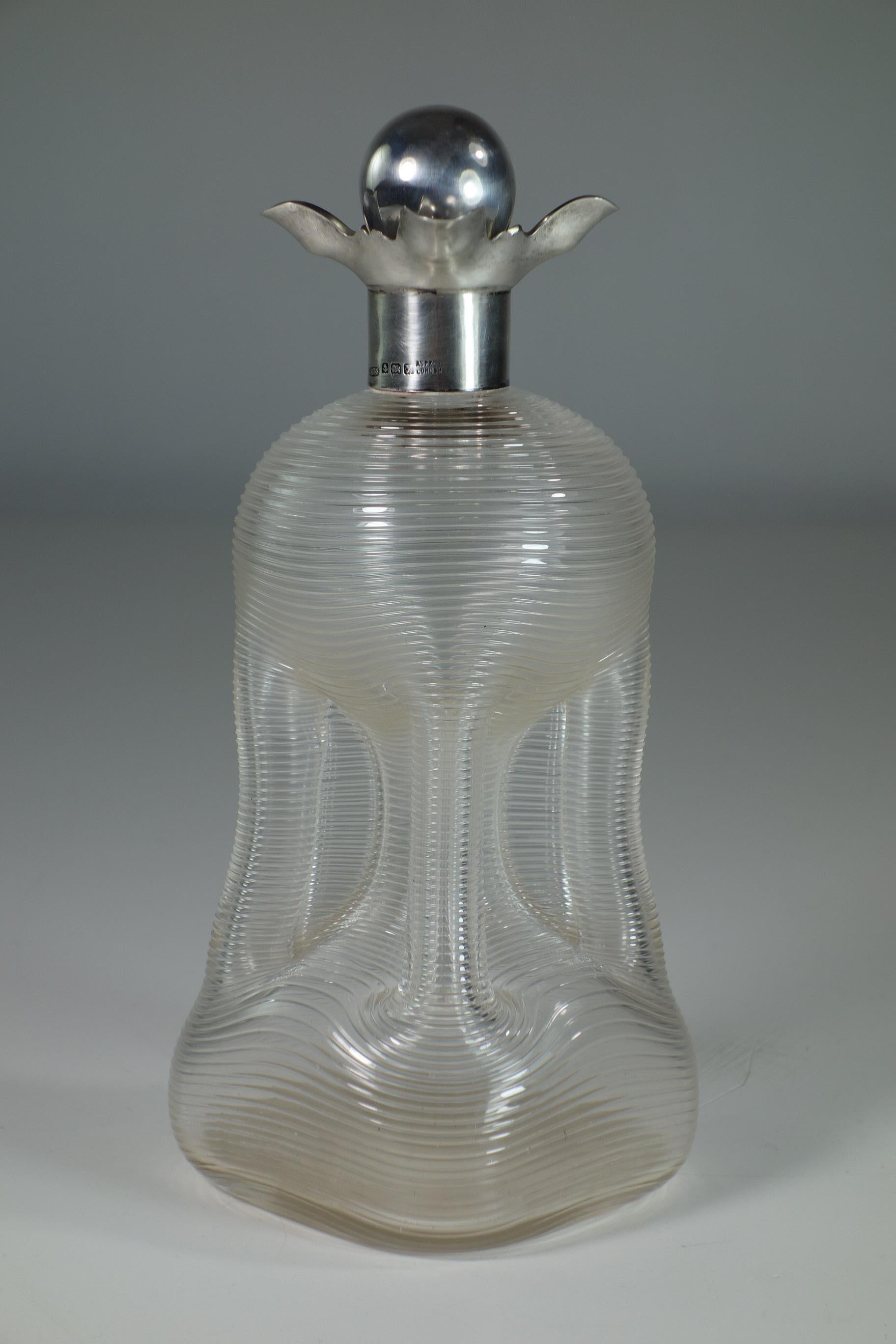 1890 Asprey London Victorian Sterling Silver Glass Decanter (Viktorianisch) im Angebot