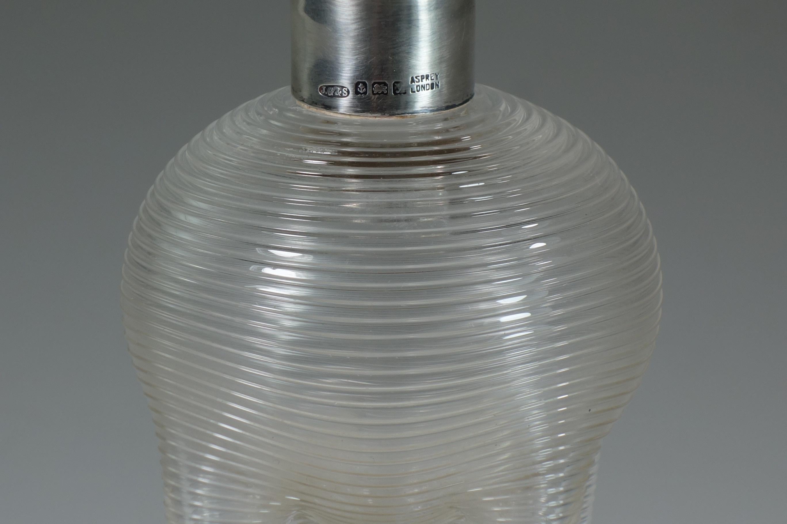 1890 Asprey London Victorian Sterling Silver Glass Decanter (Sterlingsilber) im Angebot