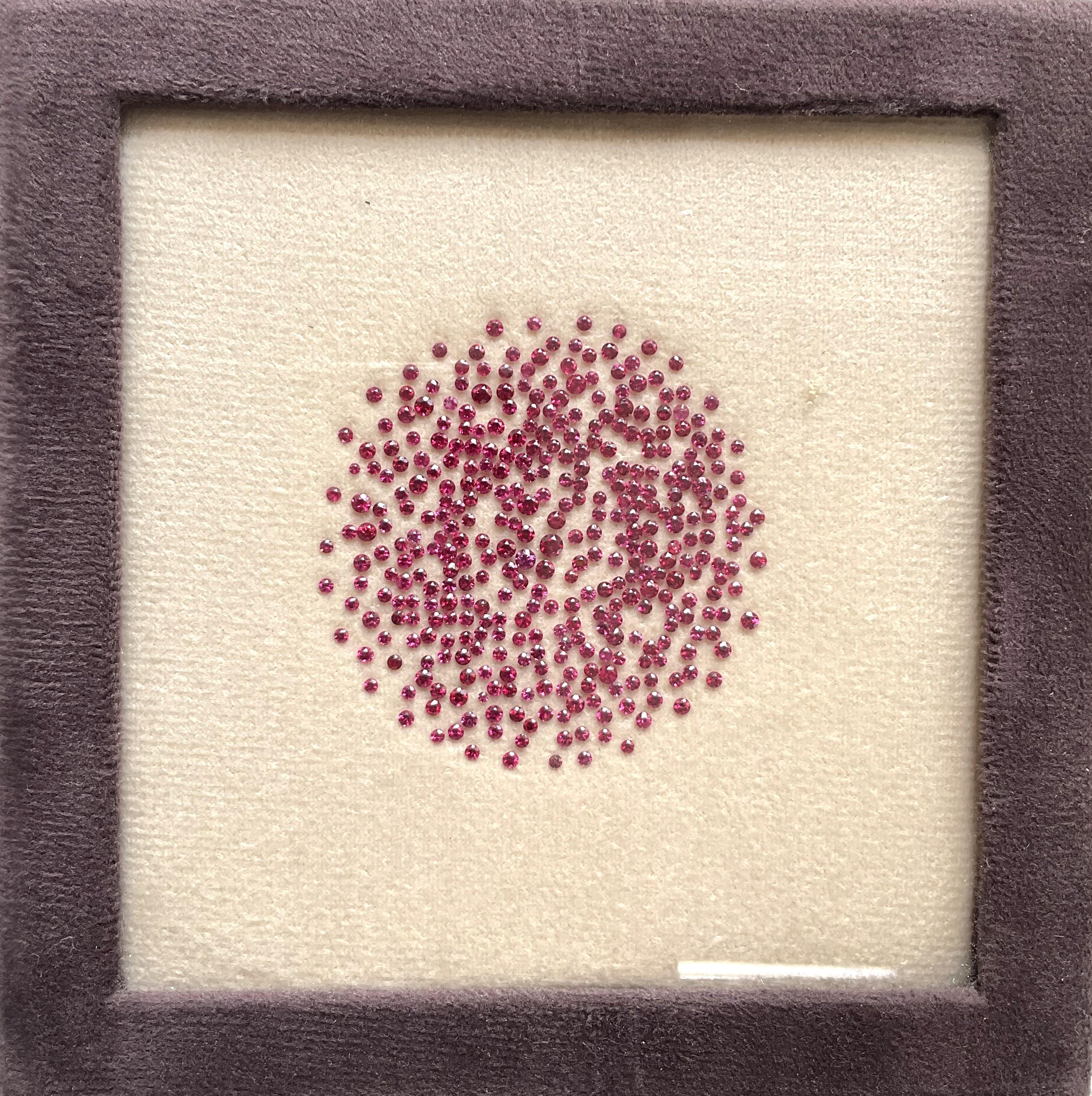 18.90 Carats NO-HEAT Ruby Mozambique Round Cut Stone For Jewelry Natural Gem

Weight: 18.90 Carats
Size: 1.5 to 3 mm
Quantity - 363 Pieces
Shape: round cut stone