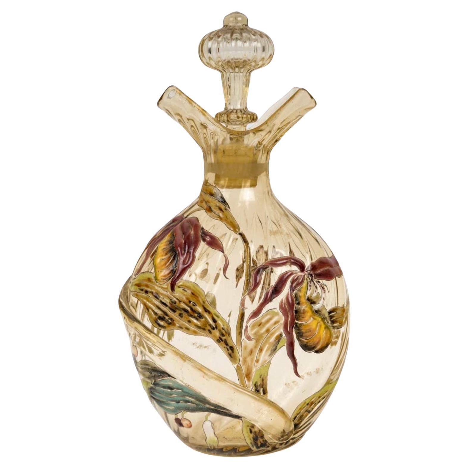 1890 Emile Gallé Cristallerie Vaso di vetro giallo smaltato Fiori Farfalla in vendita