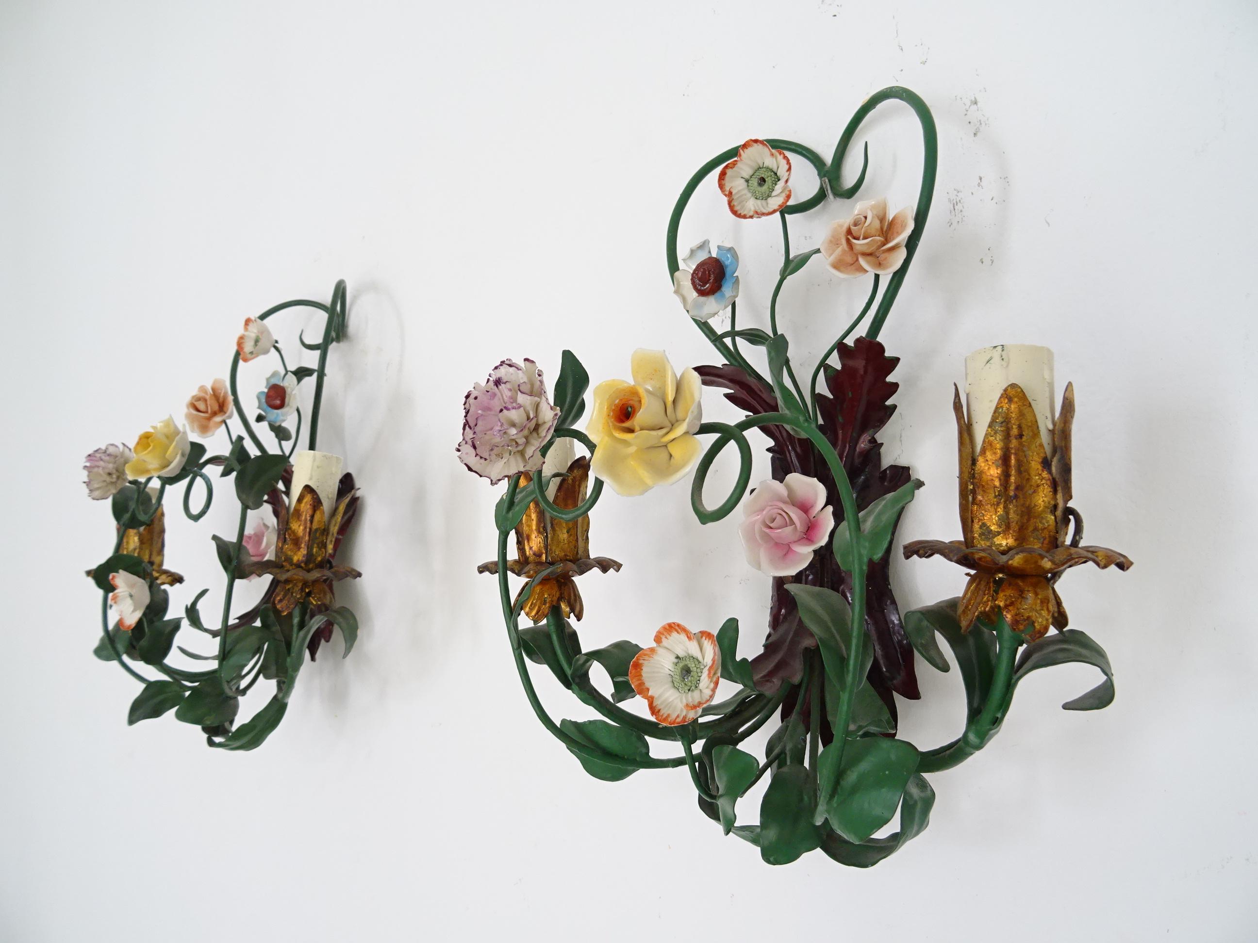 1890, French Double Arm Old Vintage Tole Porcelain Roses Flowers Sconces Italy In Good Condition In Modena (MO), Modena (Mo)