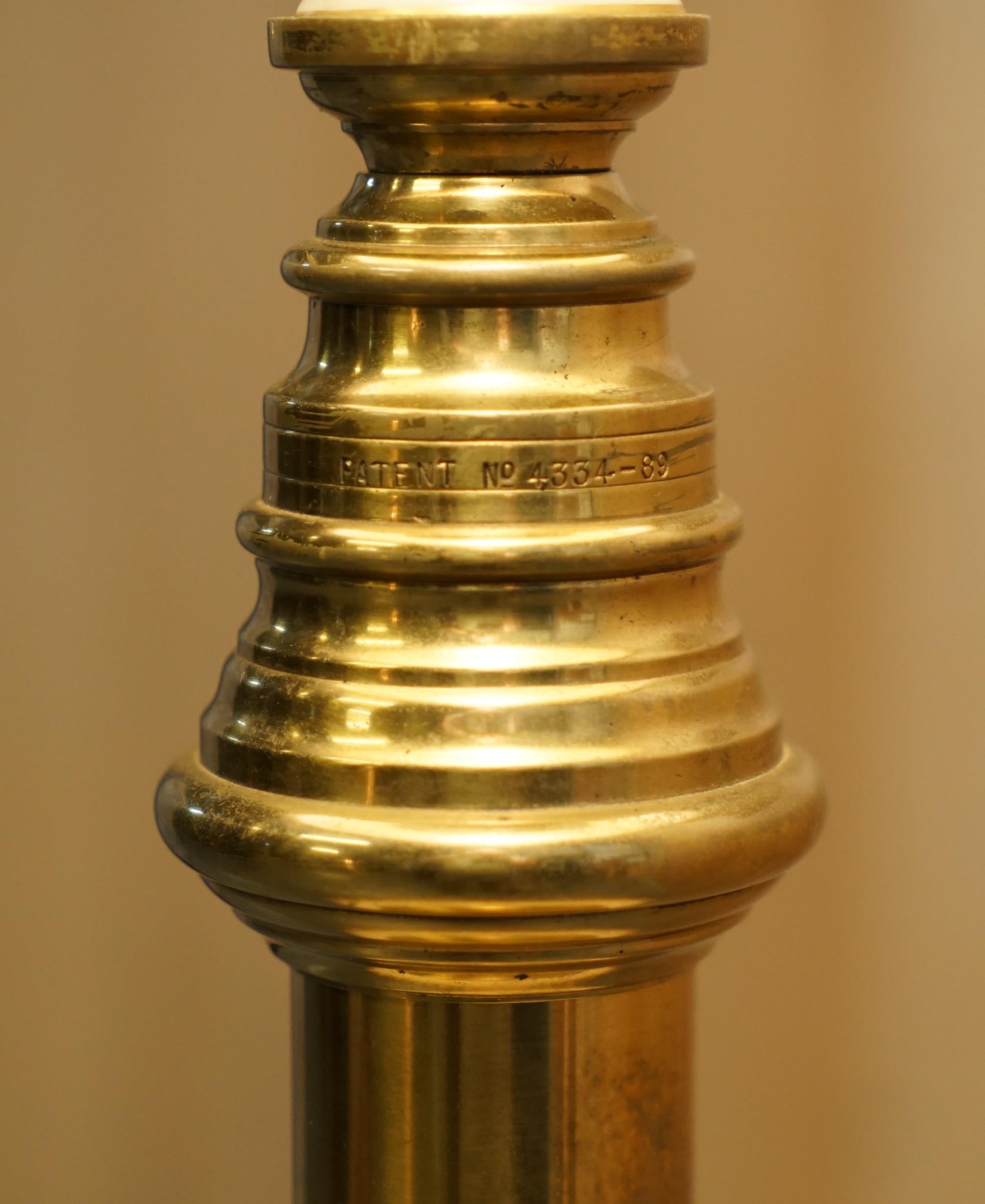 1890 ROYAL WORCESTER LAMPE DE SOL VICTORIENNE ANTIQUE PLEINEMENT STAMPÉE en vente 7