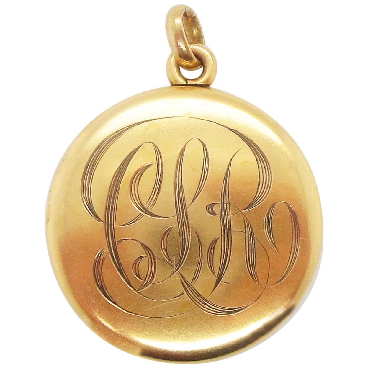 Victorien Médaillon victorien en or jaune 14 carats avec monogramme, 1890 en vente