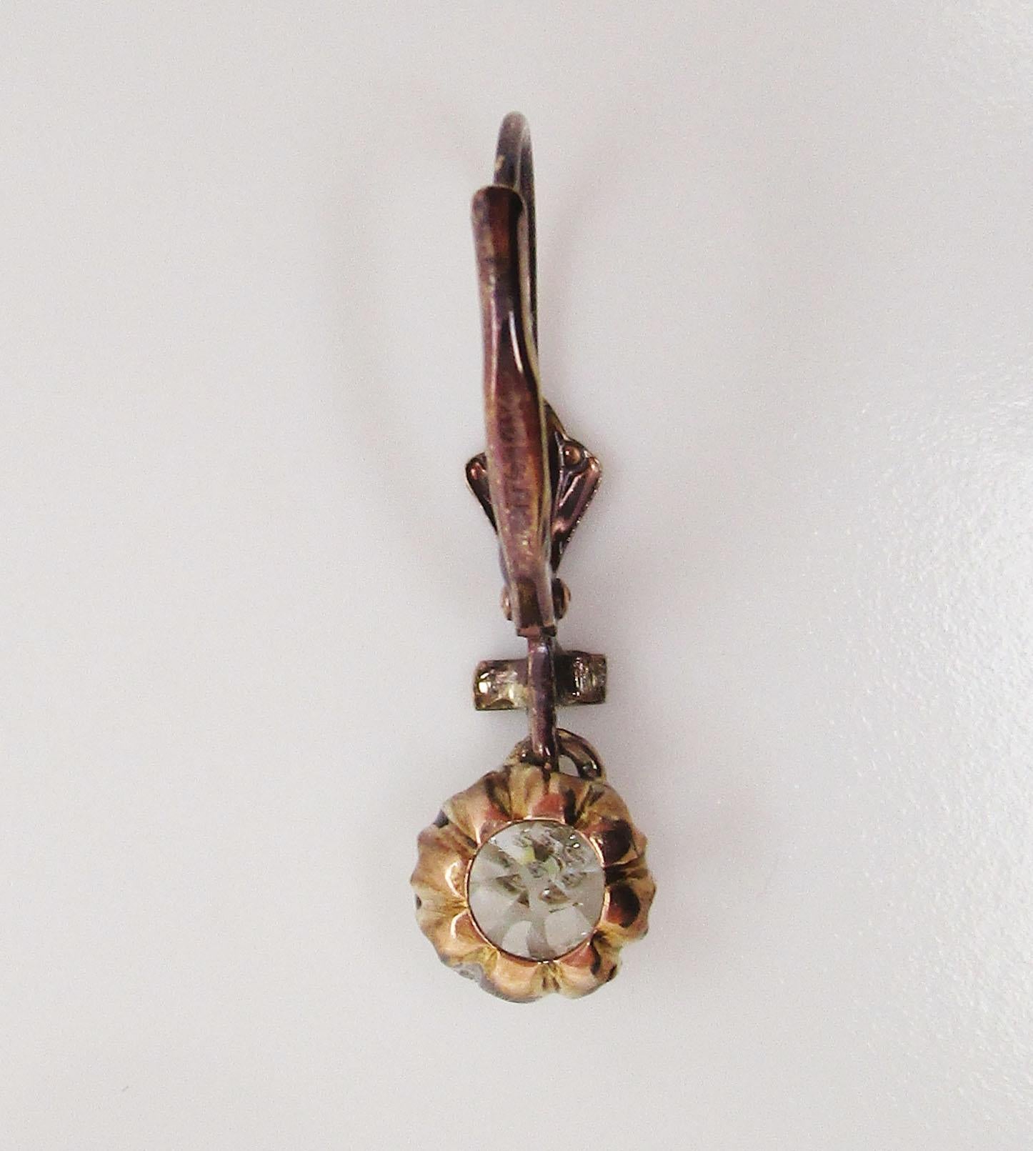 Taille vieille mine 1890 Victorian 14K Rose Gold Old Mine Cut Diamond Dangle Earrings (Boucles d'oreilles pendantes) en vente