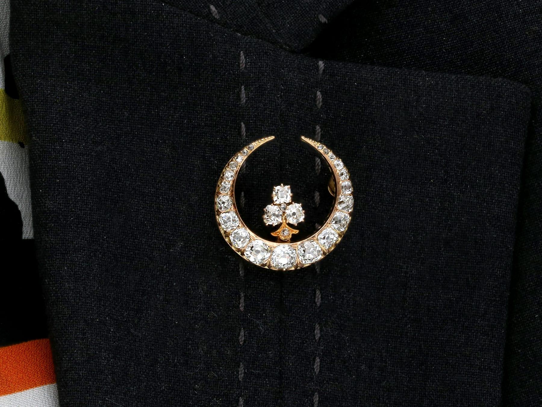 1890s Antique 2.13 Carat Diamond and Yellow Gold Crescent Brooch 3