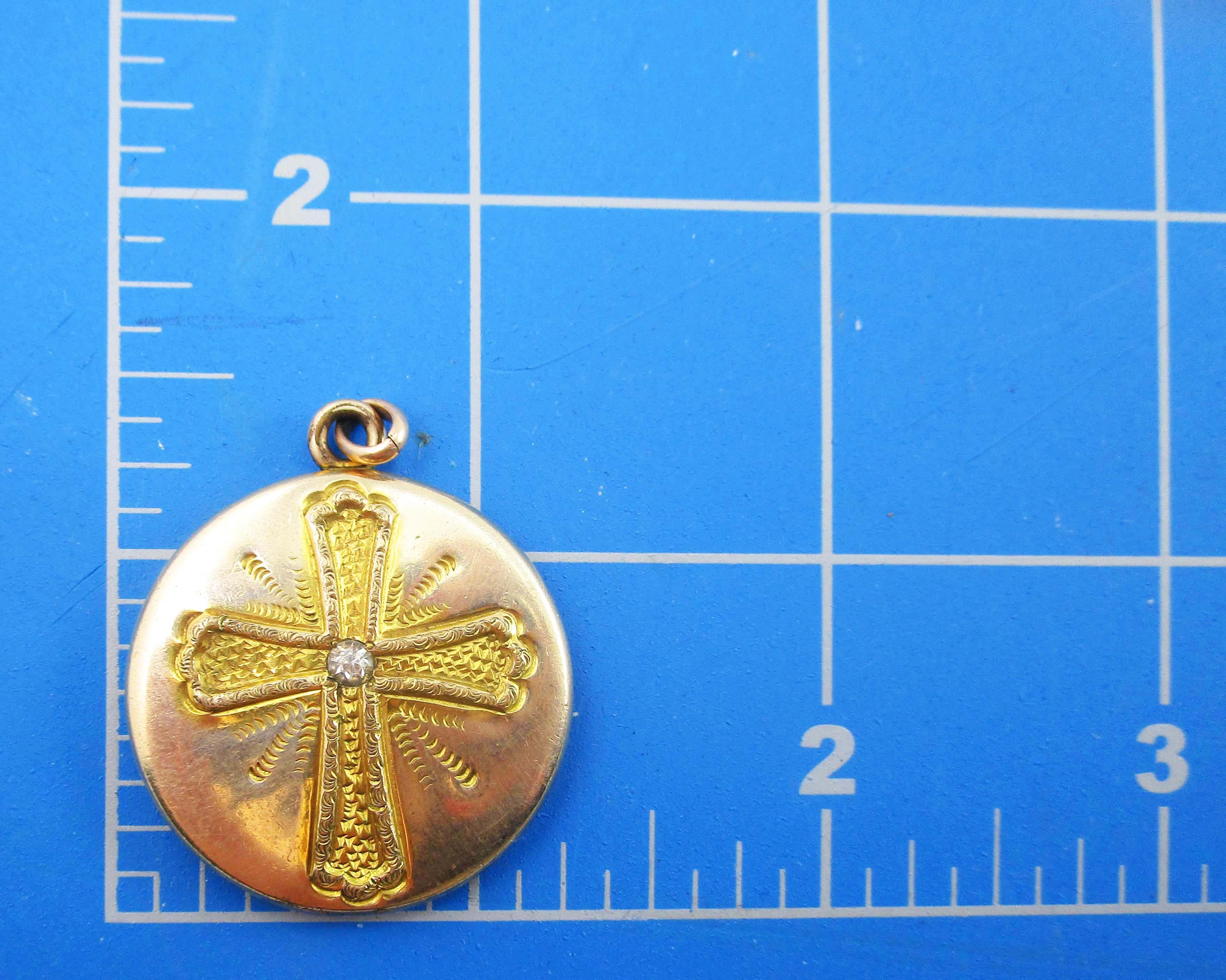 1890s Antique Gold Hand Engraved Cross Two Photo Locket 3