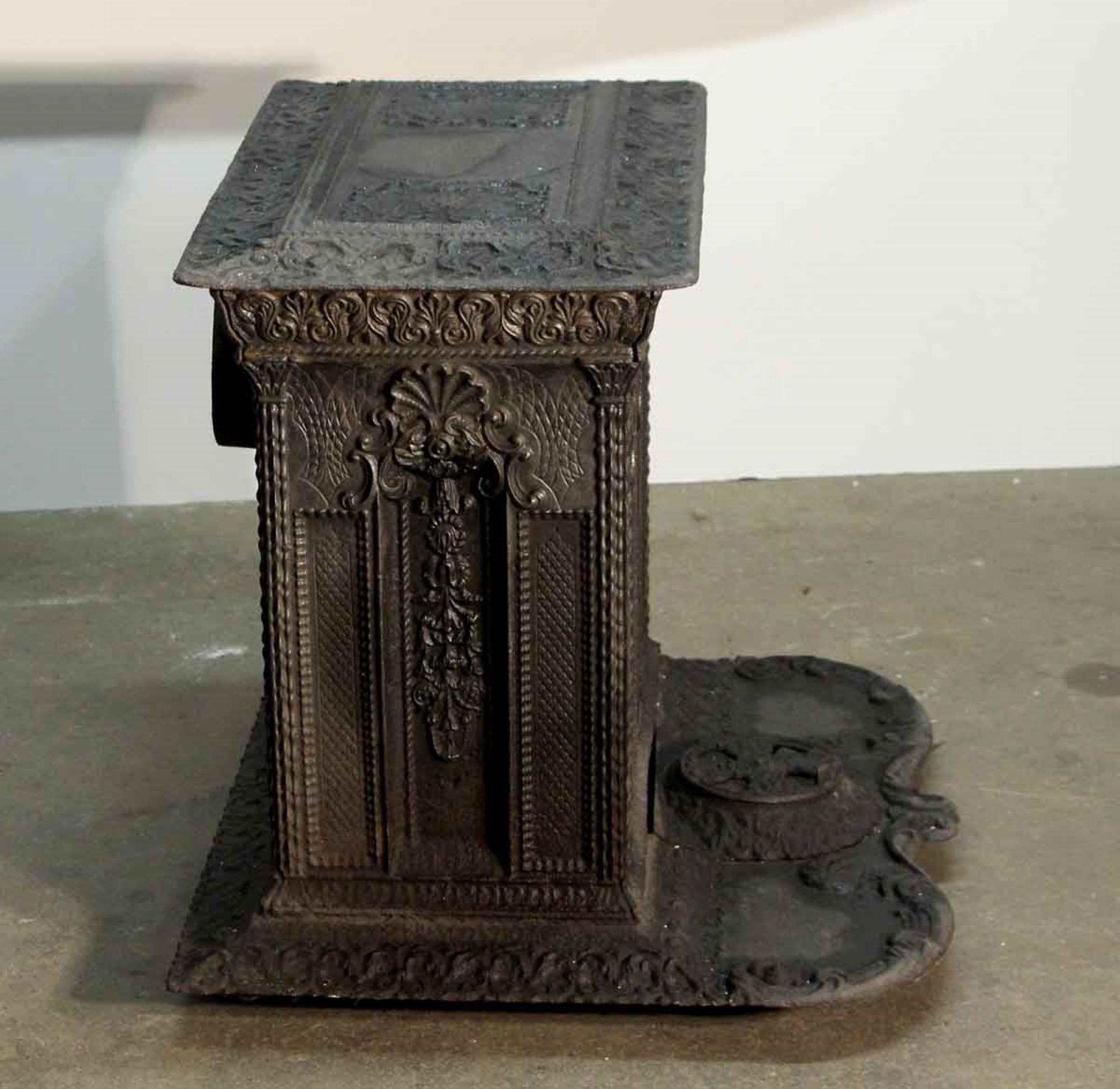 1890s Antique Ornate Victorian Style Detailed Cast Iron Coal Stove 3
