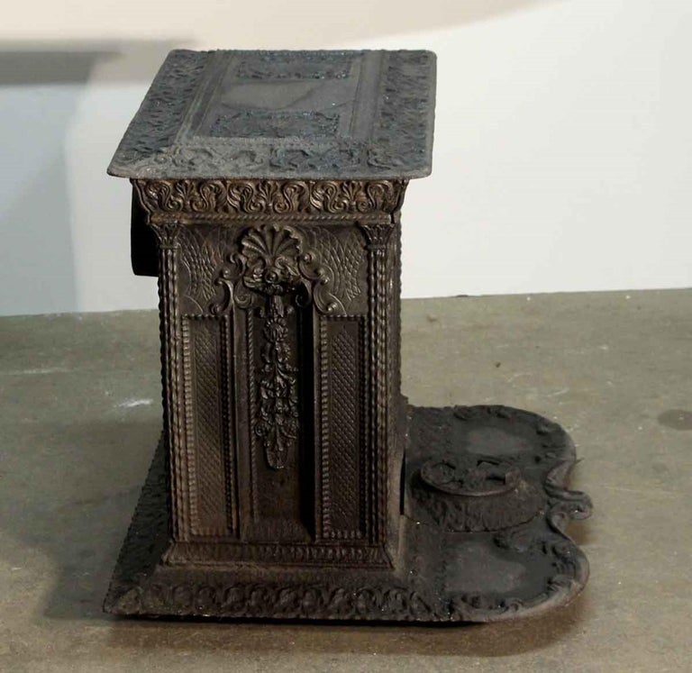 1890s Antique Ornate Victorian Style Detailed Cast Iron Coal Stove For Sale 6