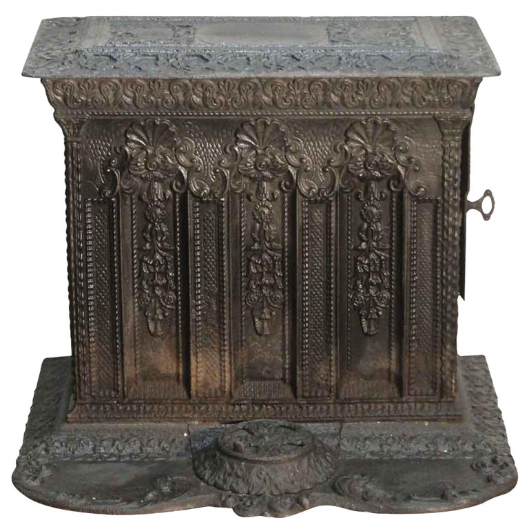 1890s Antique Ornate Victorian Style Detailed Cast Iron Coal Stove For Sale
