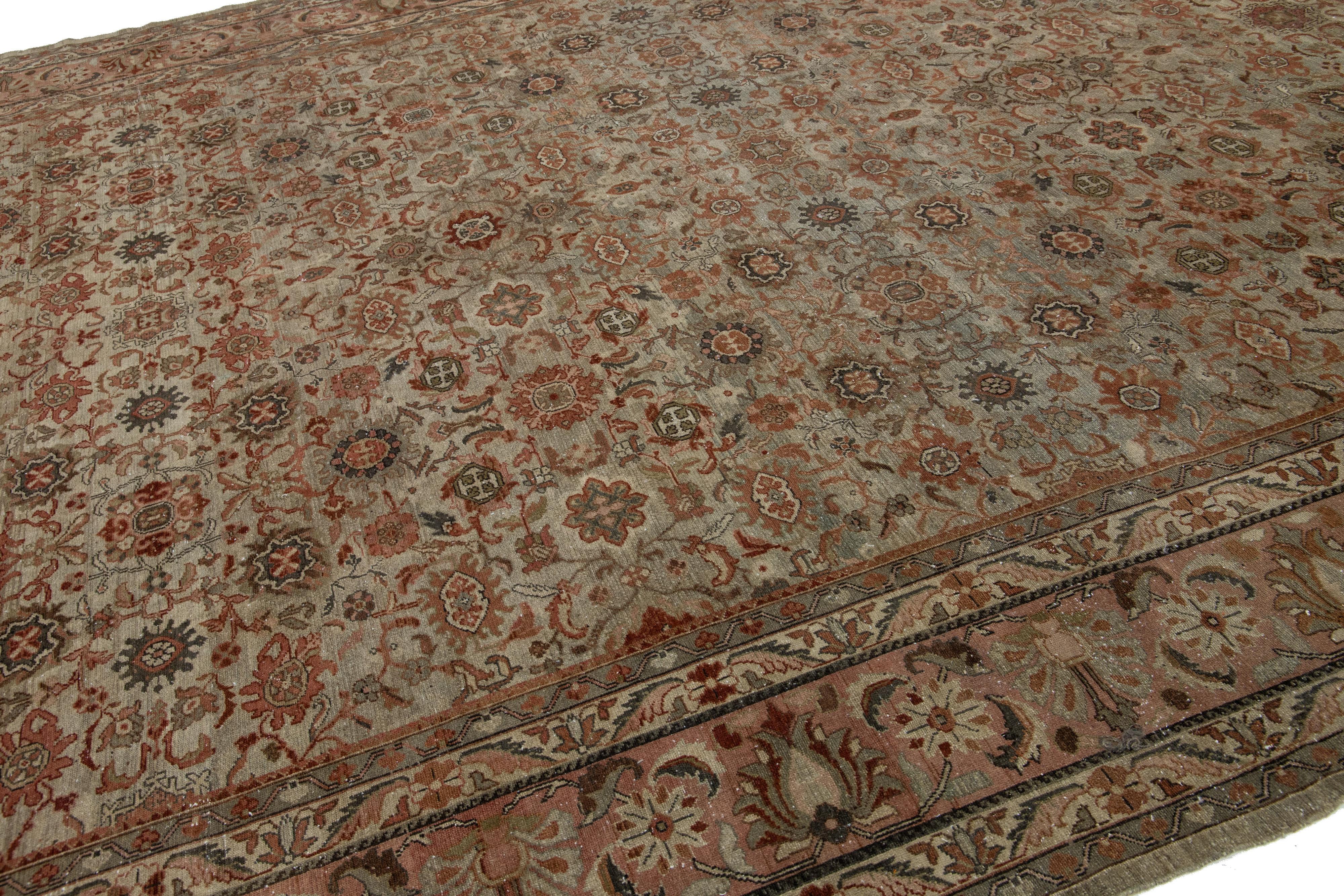 Tappeto antico persiano in lana Malayer del 1890 con disegni floreali in marrone In condizioni buone in vendita a Norwalk, CT