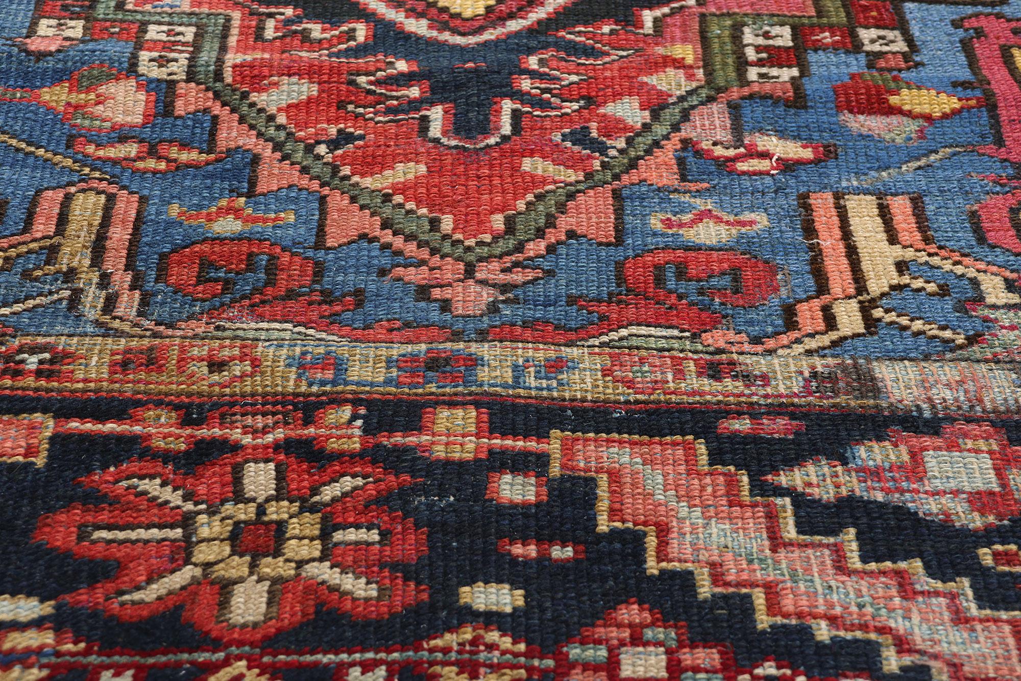 Tapis persan Serapi ancien des années 1890 Abîmé - En vente à Dallas, TX