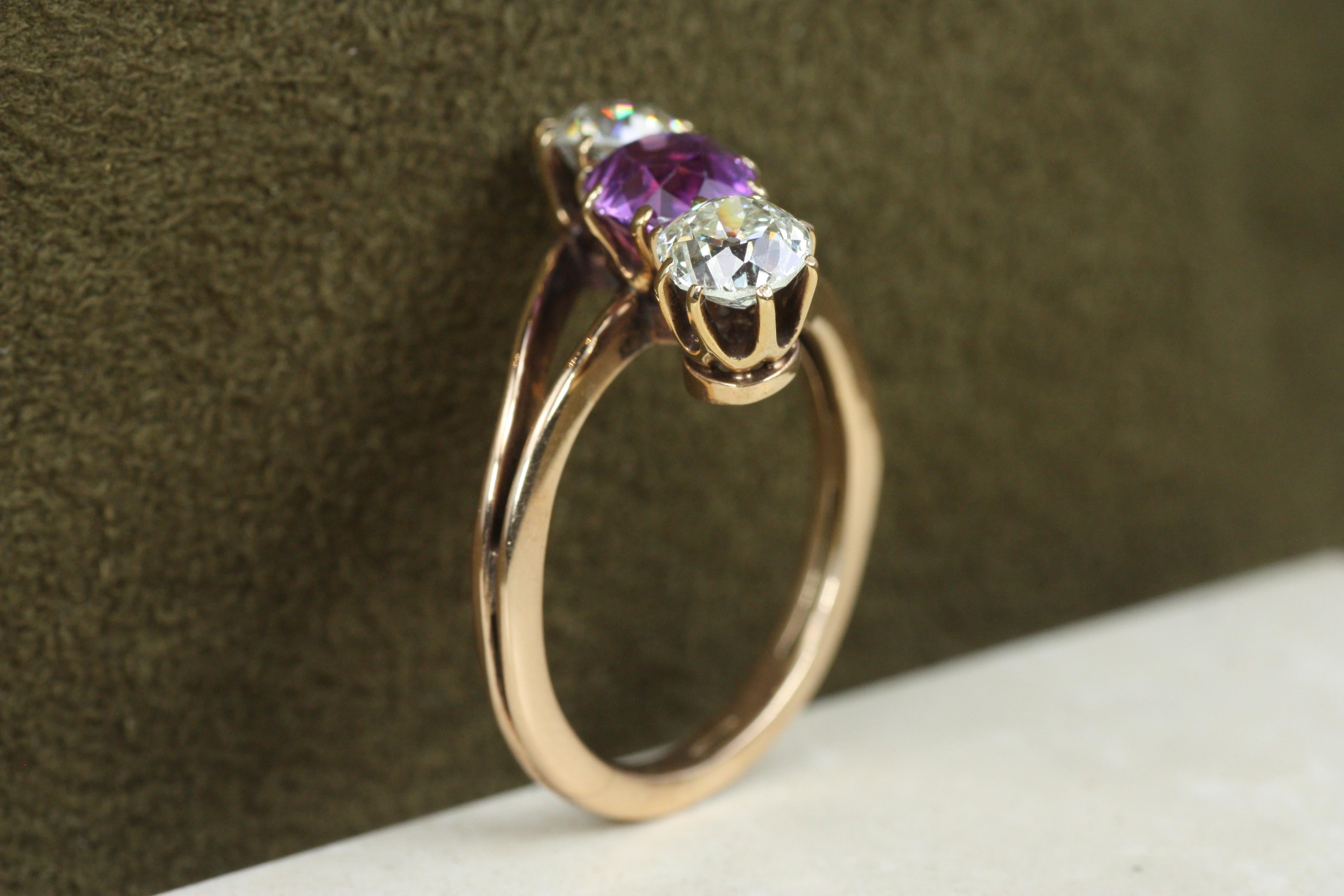 Bague de mode des années 1890 en saphir violet et diamant taillé à l'ancienne Pour femmes en vente