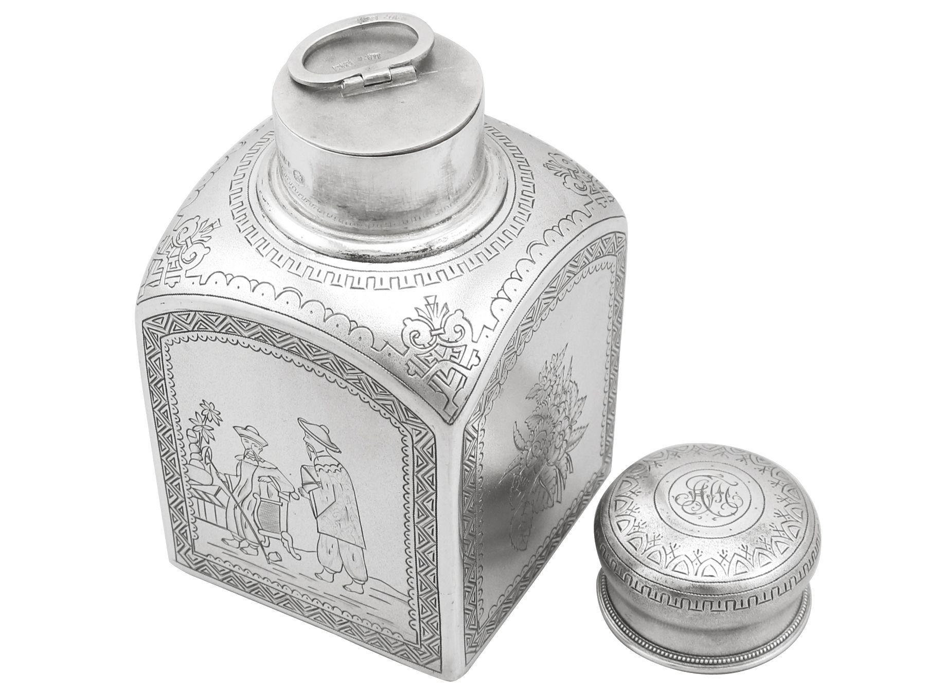 Russe 1890s Antique Russian Silver Tea Caddy en vente
