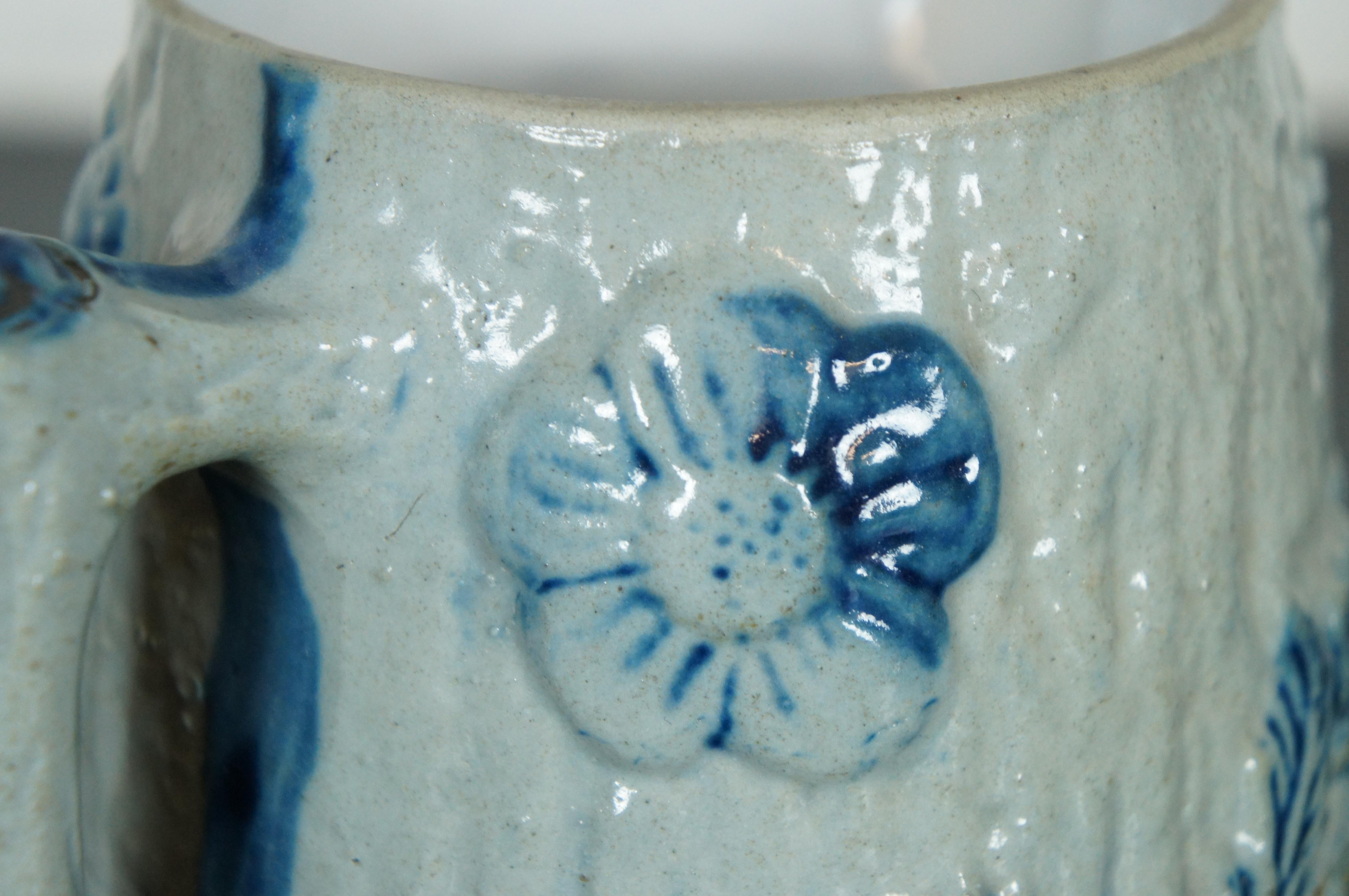 1890er Jahre Antike weiße Utica Salz glasiert Steingut Krug erhöht Gänseblümchen Sonnenblume 5