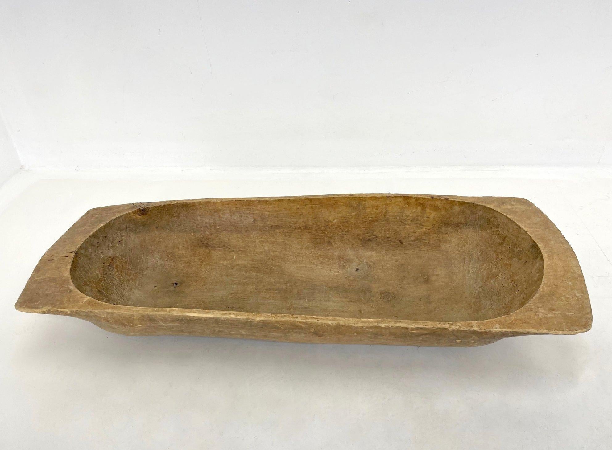 Antique wooden dough trough in unrestored, untreated original condition. A beautiful home decoration that can be used in many different ways.