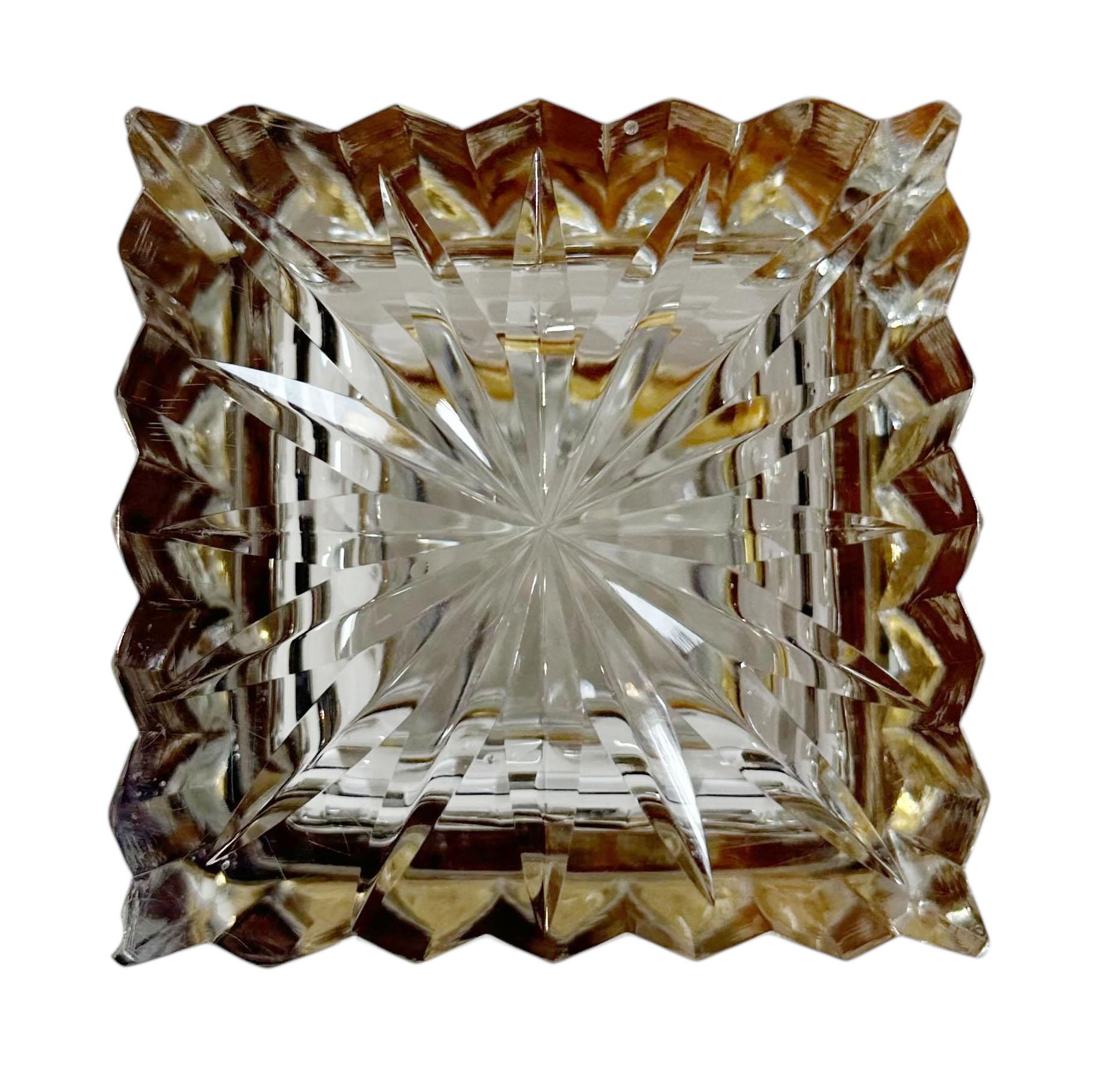 1890s Baccarat Crystal Box With Dore Bronze Mounts For Sale 5