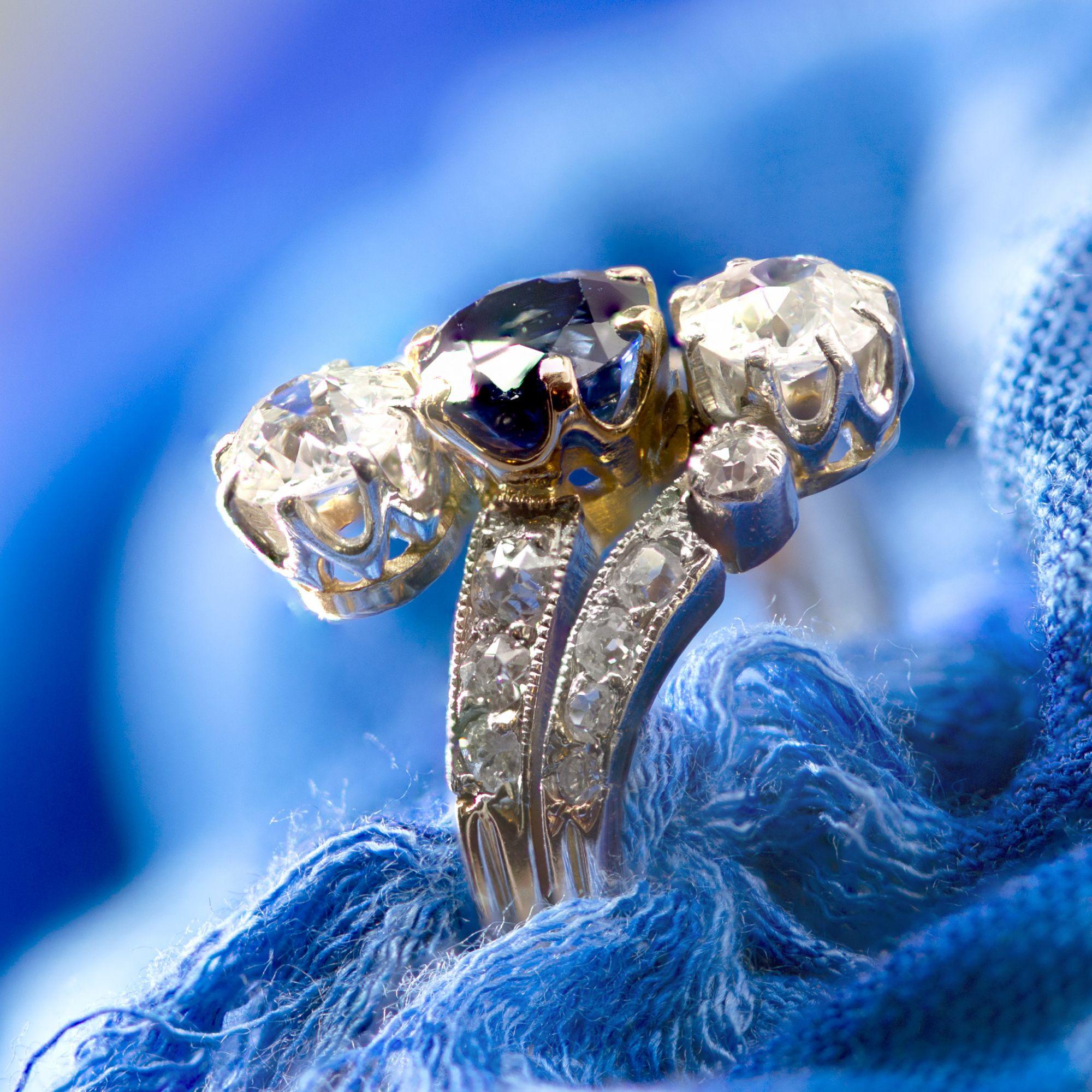 1890s Belle Epoque Sapphire Diamonds 18 Karat Rose Gold Ring In Good Condition In Poitiers, FR