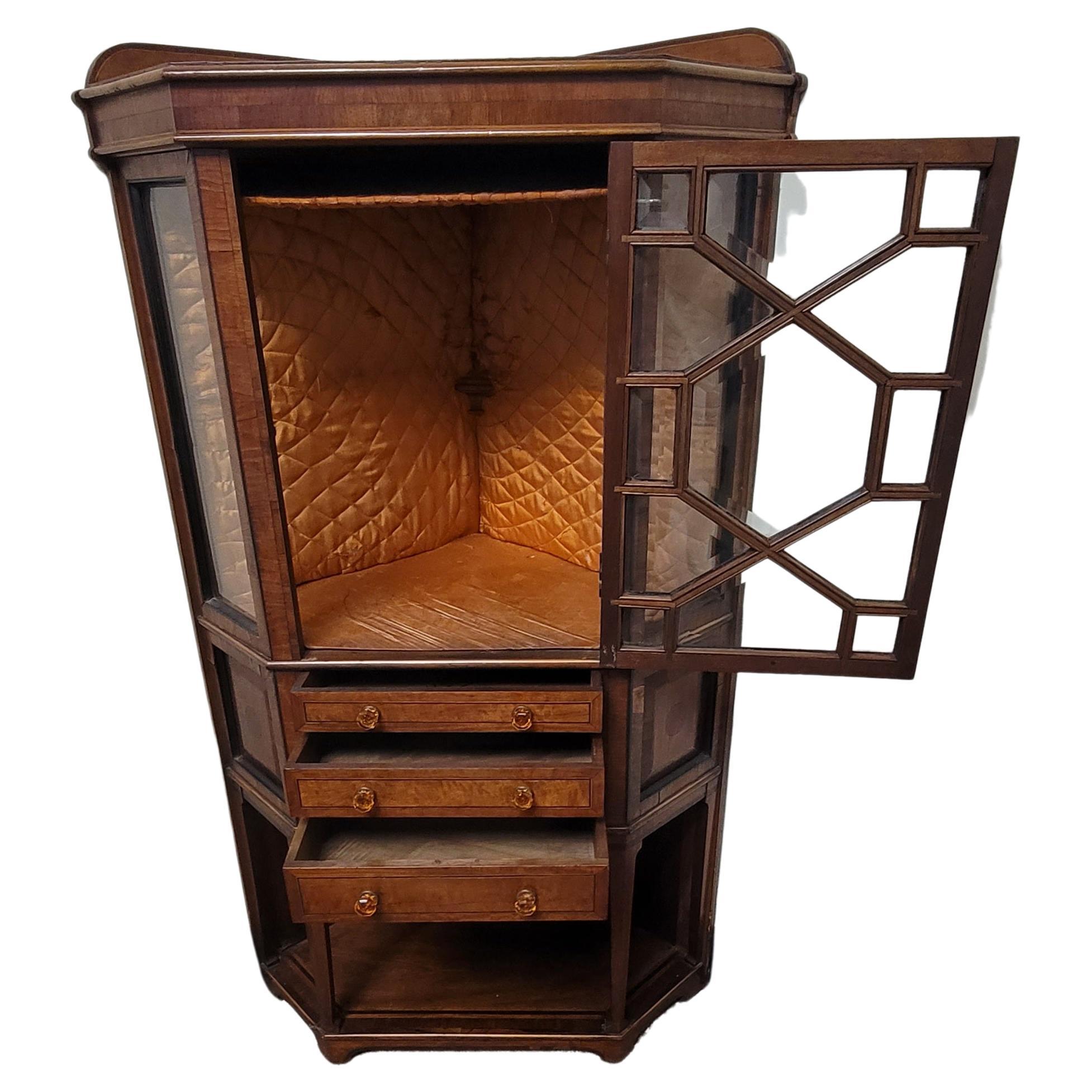 1890s English  Art Nouveau Mahogany Inlaid Corner Vitrine Display Cabinet For Sale 2