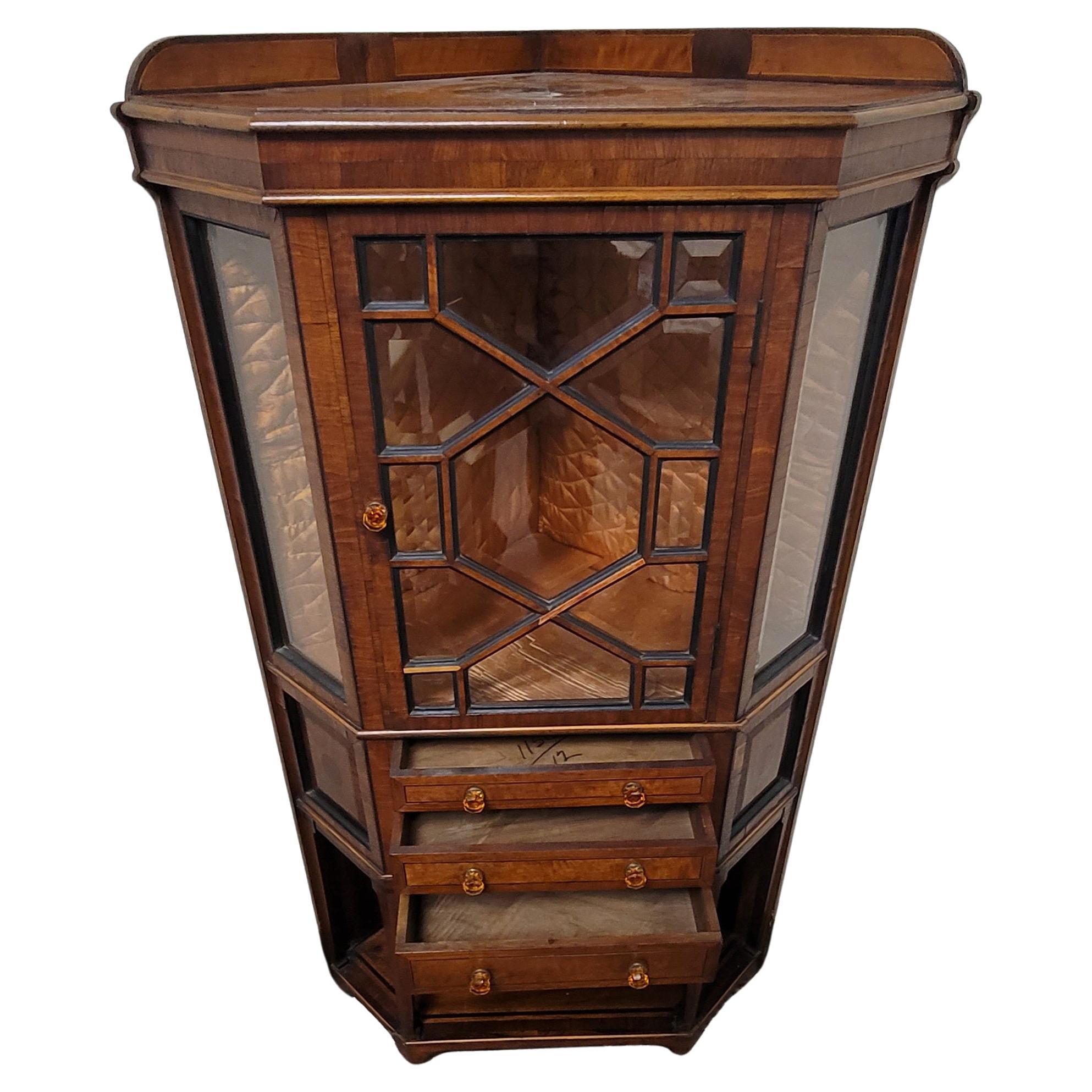 1890s English  Art Nouveau Mahogany Inlaid Corner Vitrine Display Cabinet For Sale 4
