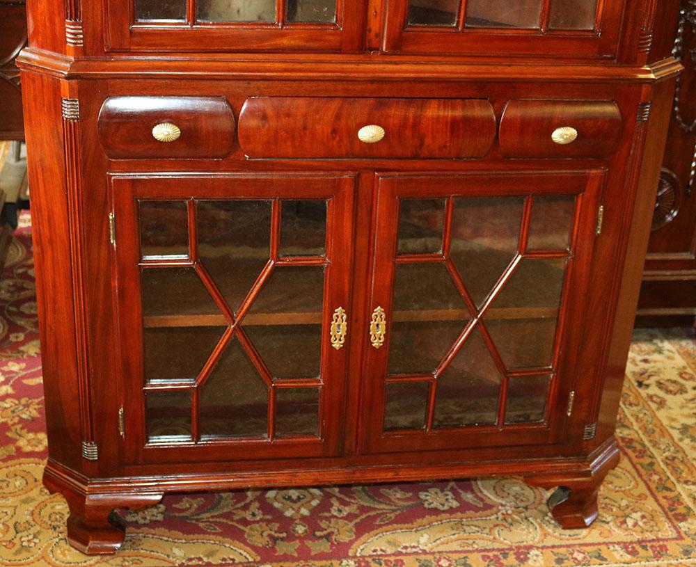 1890s Era Solid Mahogany Chippendale Corner Cabinet Cupboard Hand Blown Glass In Good Condition For Sale In Long Branch, NJ
