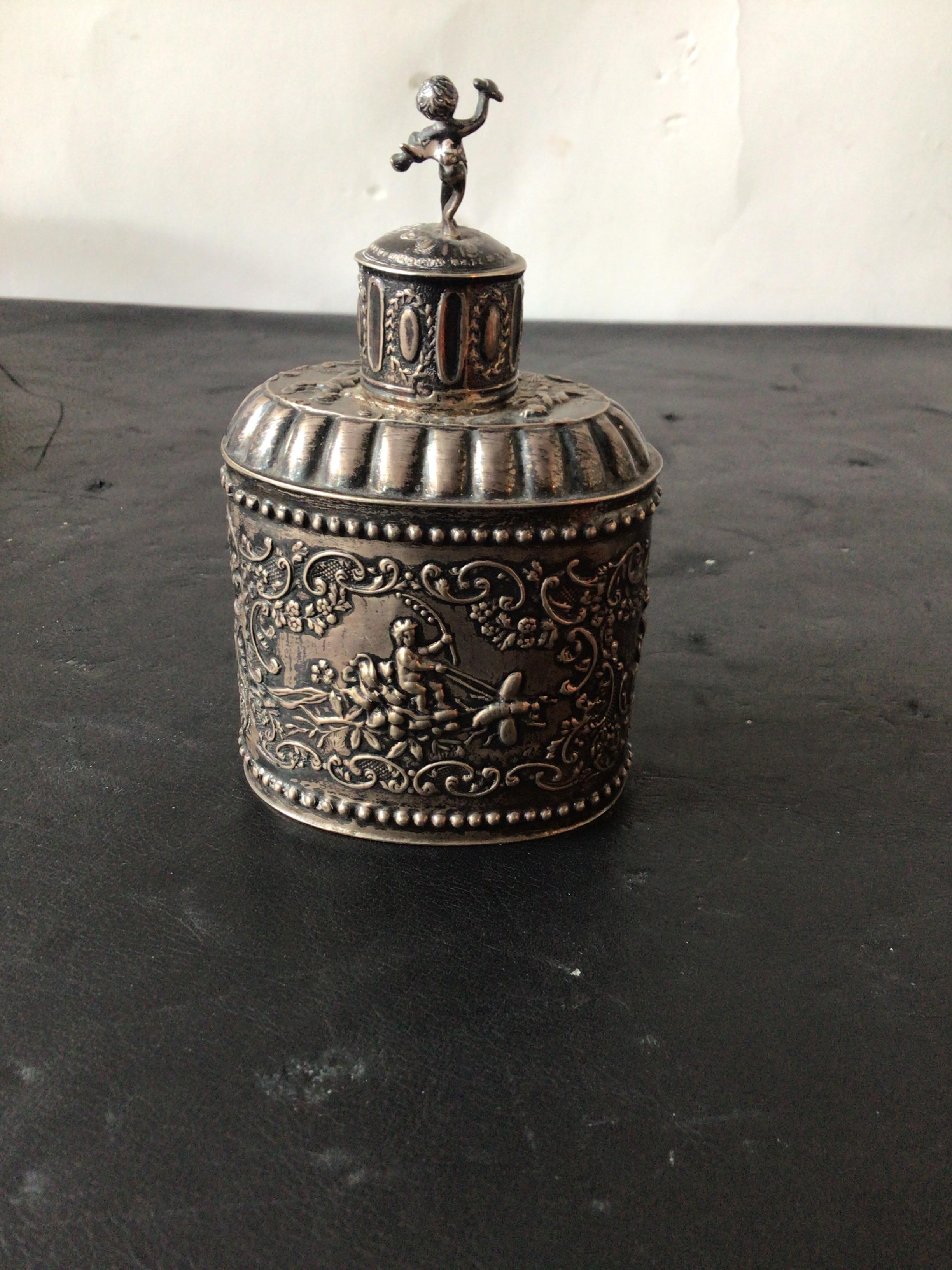 Late 19th Century 1890s European Sterling Silver Bumble Bee Box For Sale