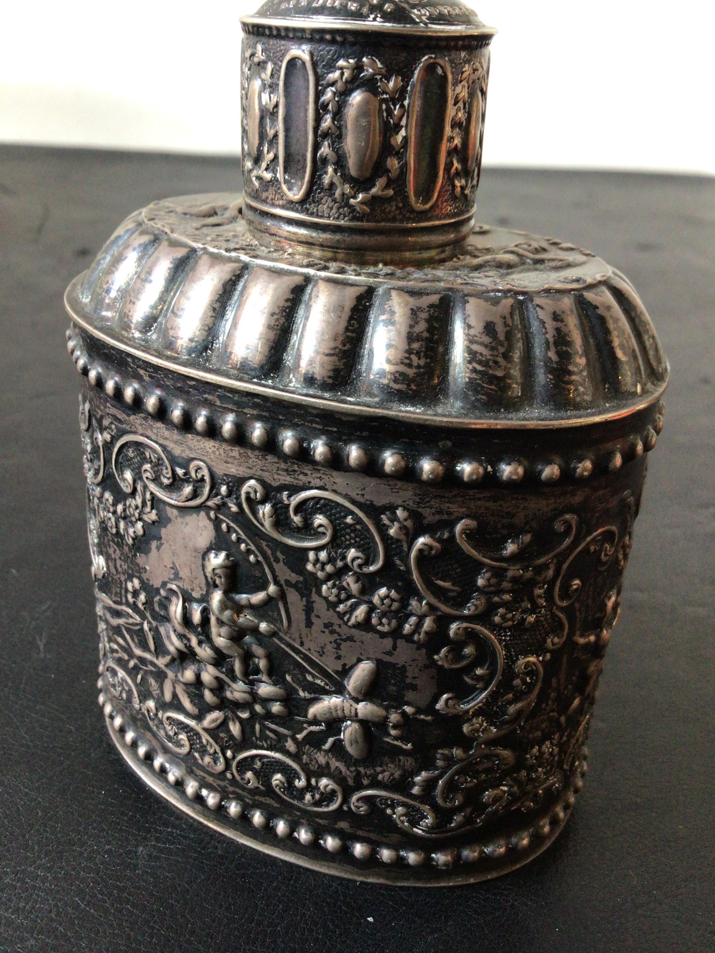 Scatola d'argento del 1890 in argento sterling con bombo in vendita 3