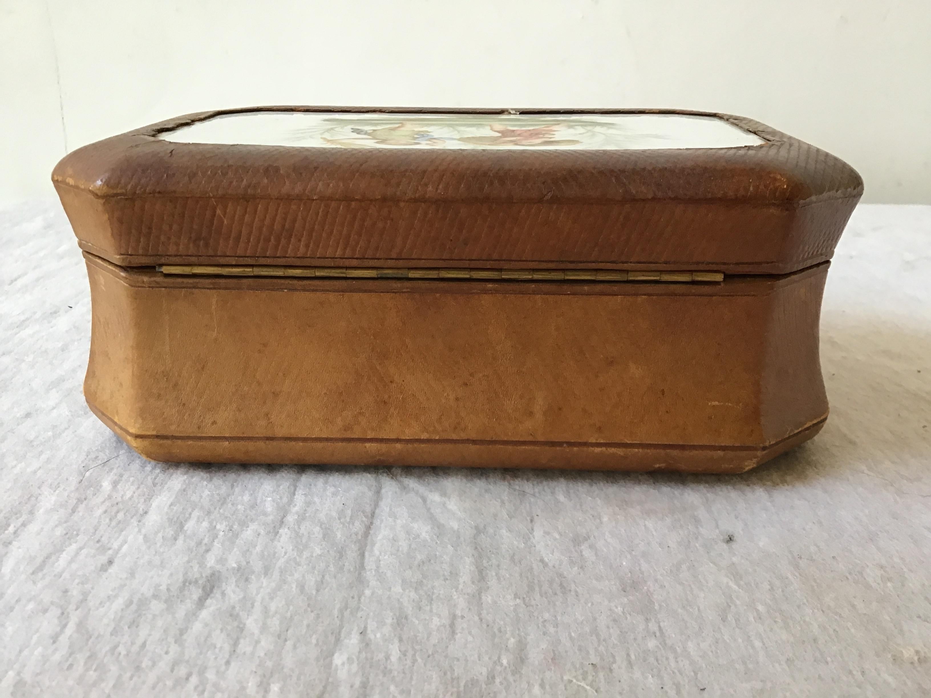 1890s French Leather Box with Ceramic Plaque of Children For Sale 2
