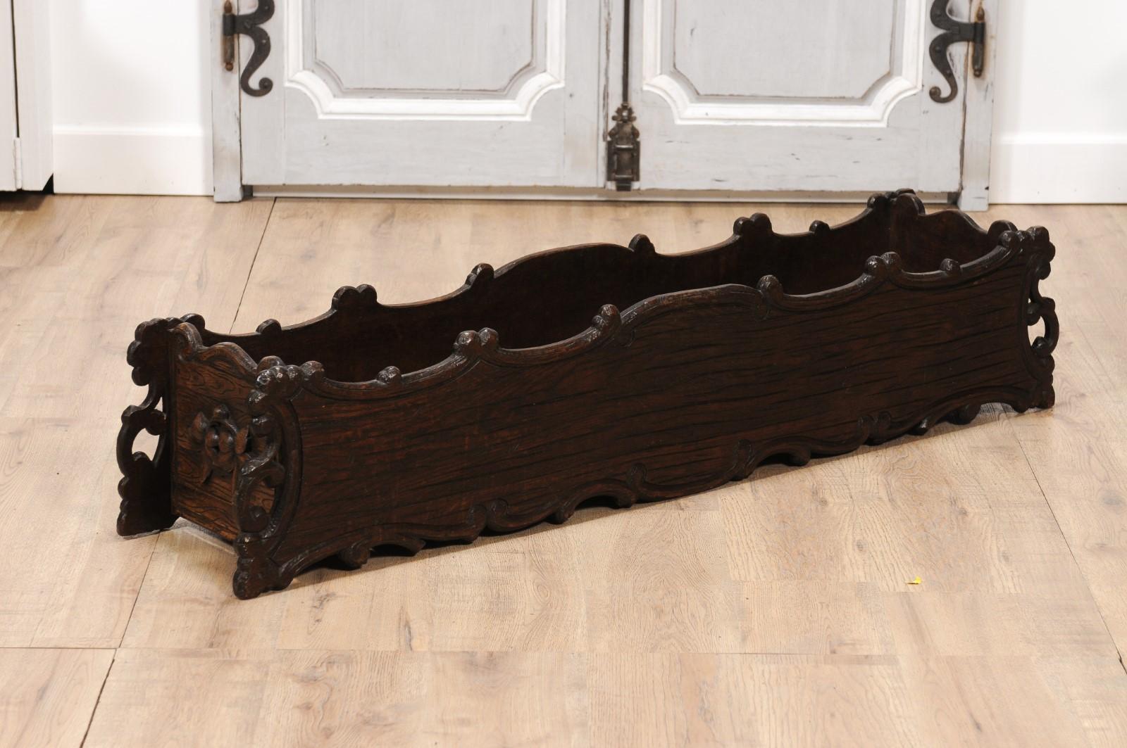 1890s French Oak Planter with Carved Gardening Themed Frieze For Sale 5
