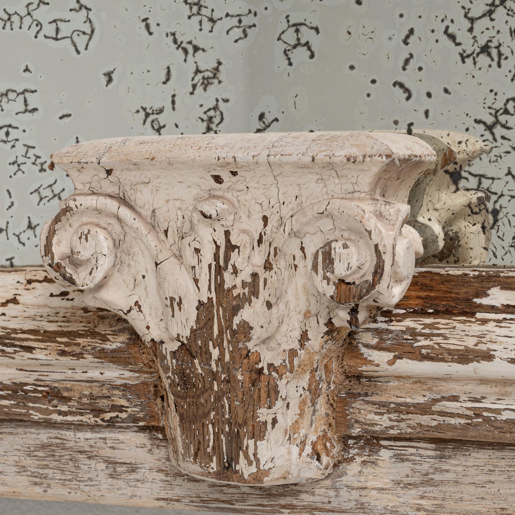Paire d'objets en bronze patiné blanc, datant de 1890  Miroirs en bois en vente 6