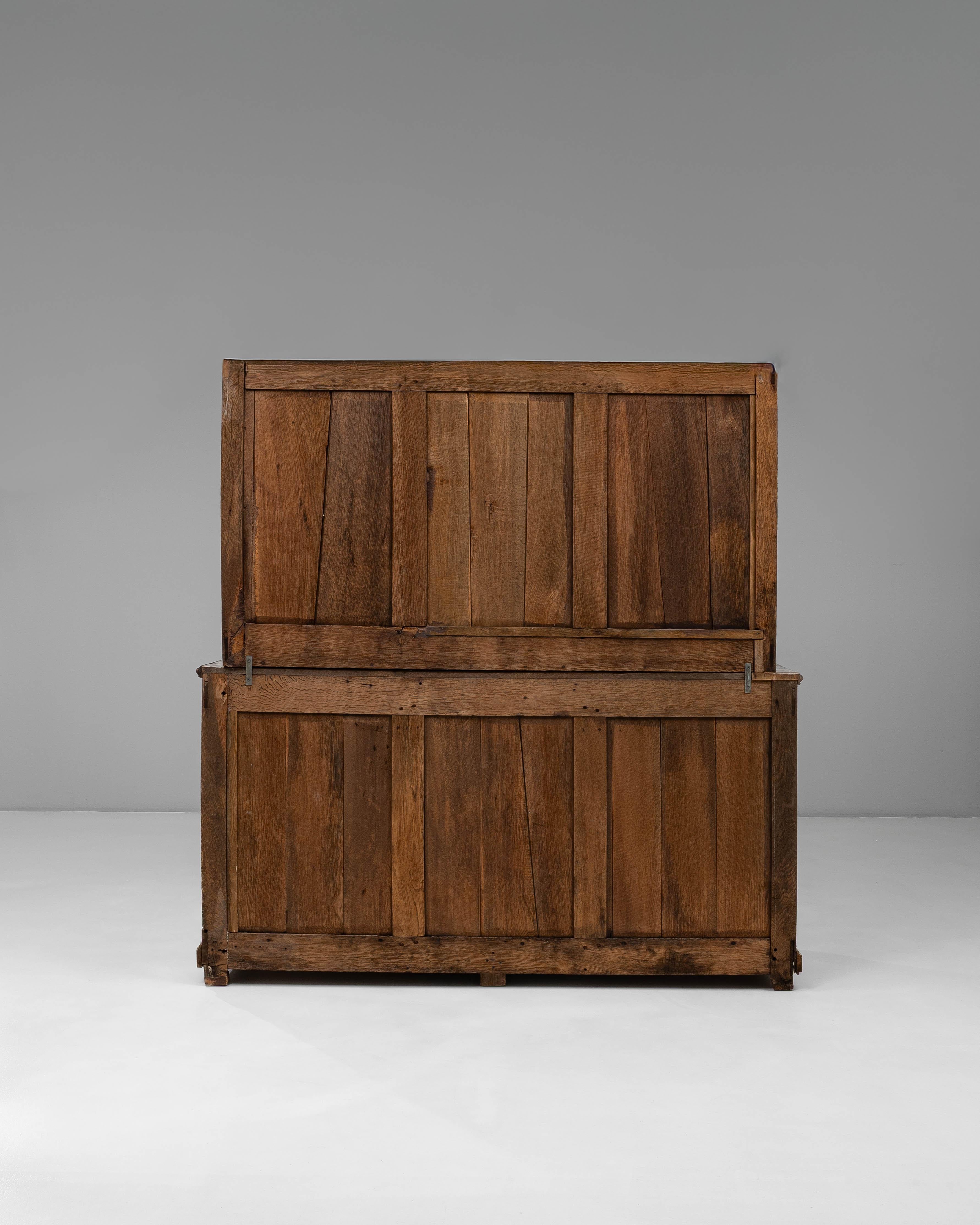 1890er Jahre Französisch Provincial Eiche Vitrine im Angebot 12